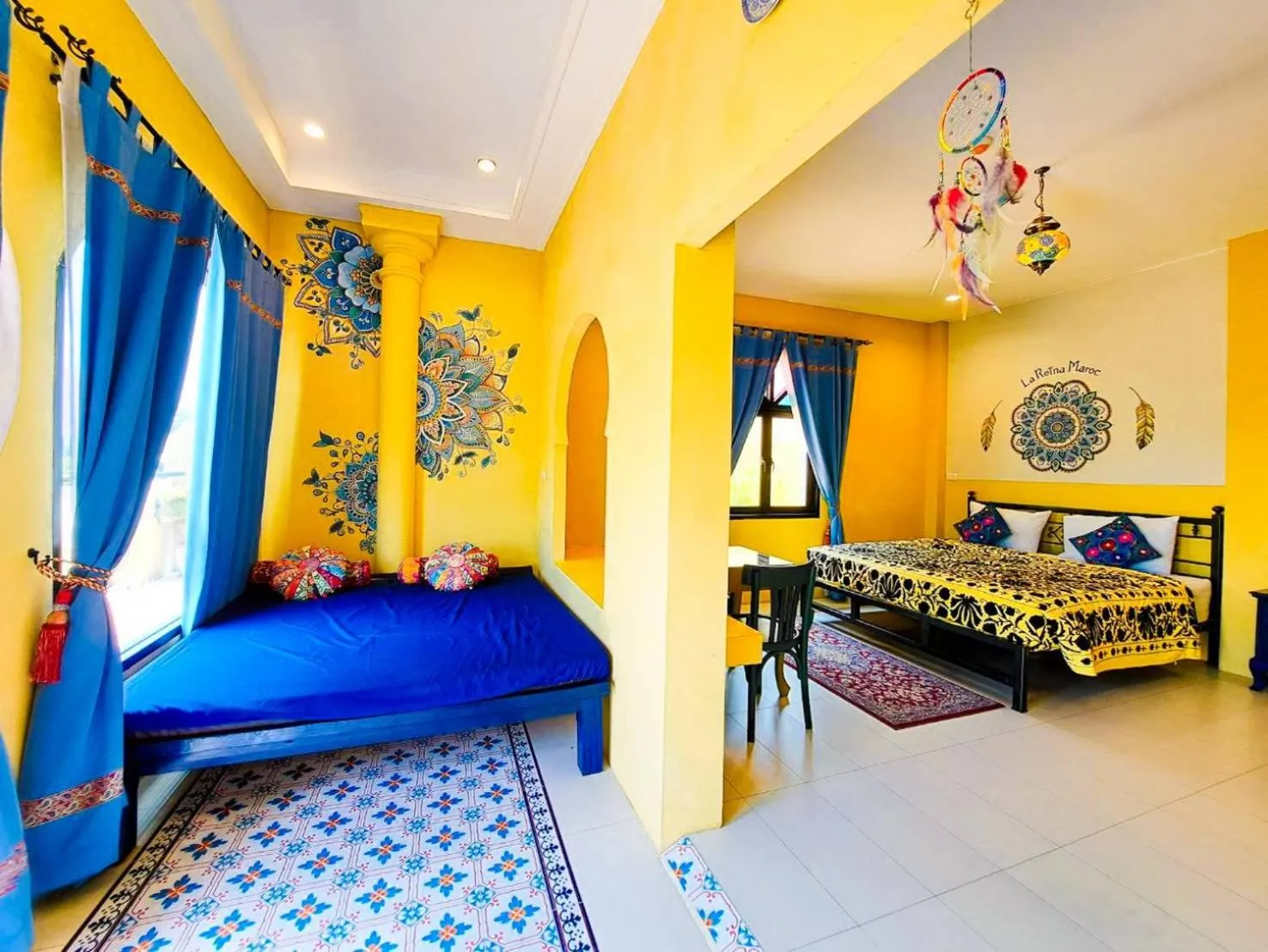 Bed in La Reina Maroc Hotel ปากช่อง เขาใหญ่