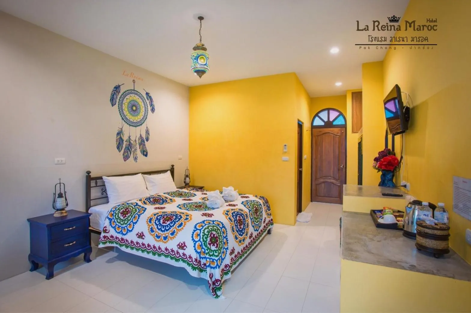 Bed in La Reina Maroc Hotel ปากช่อง เขาใหญ่