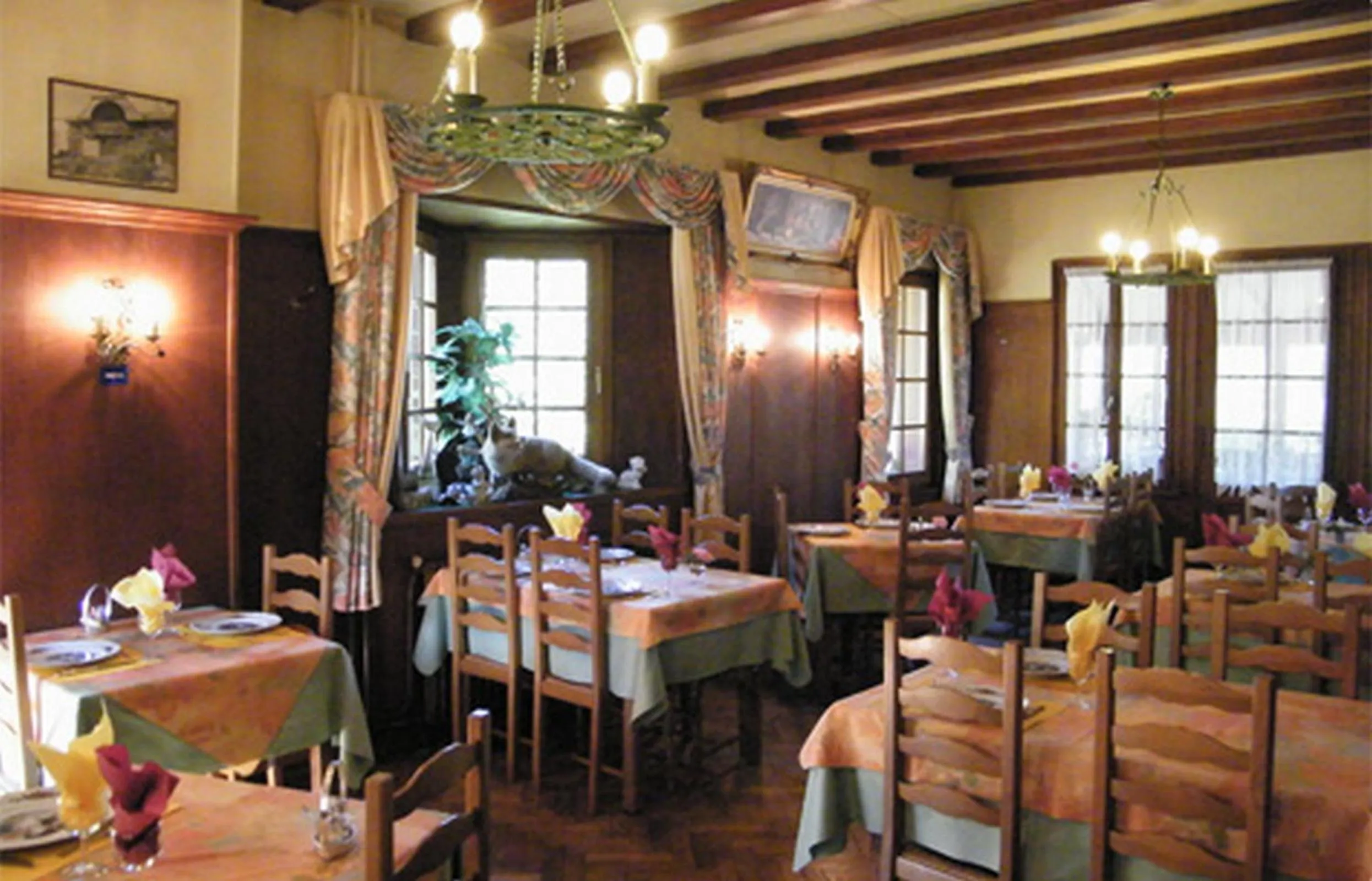 Restaurant/places to eat in Le Chalet