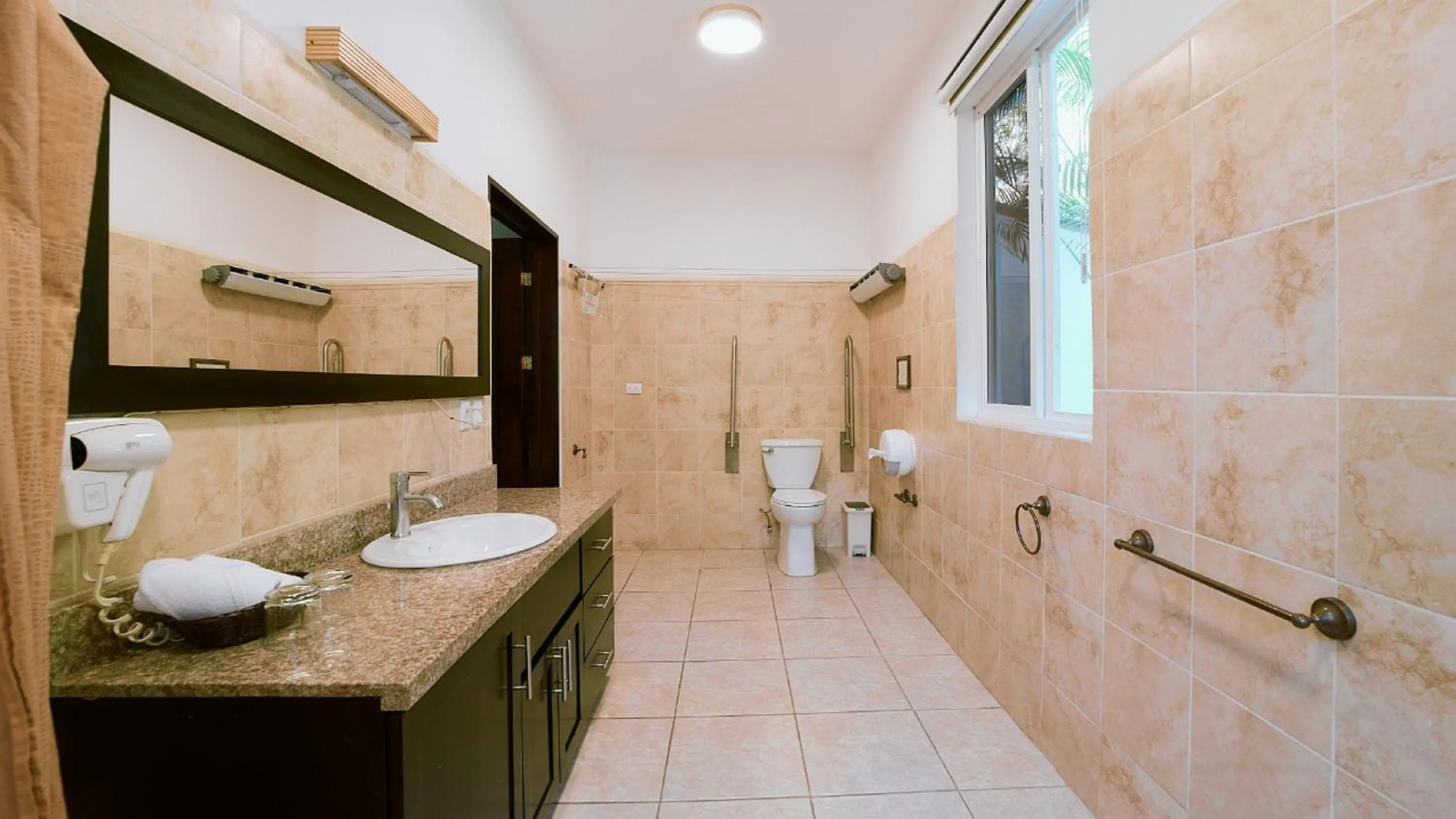 Bathroom in Terrazas del Caribe Hotel
