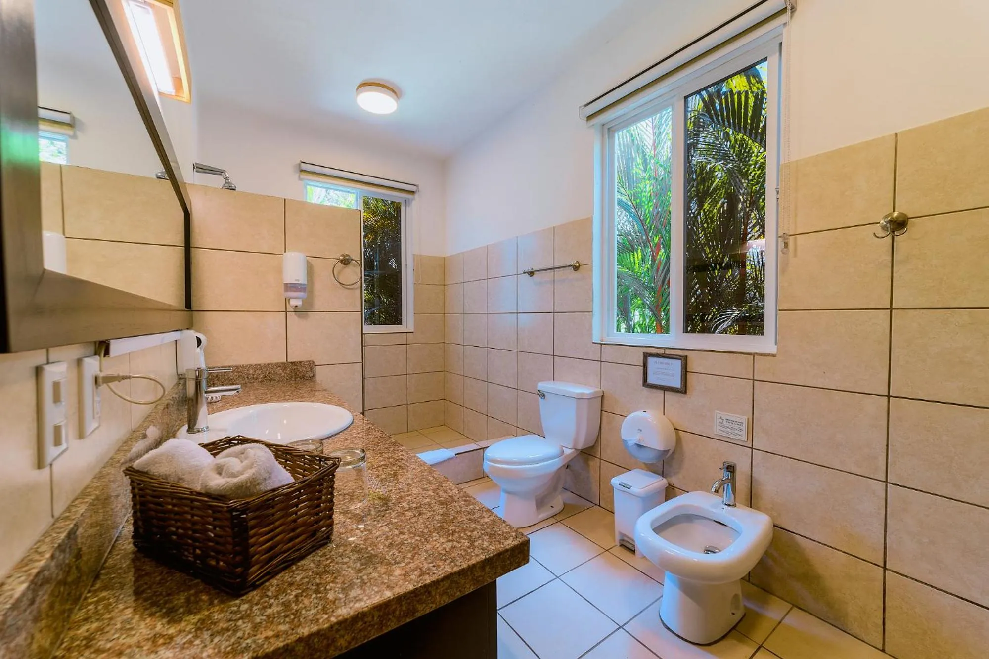 Shower in Terrazas del Caribe Hotel