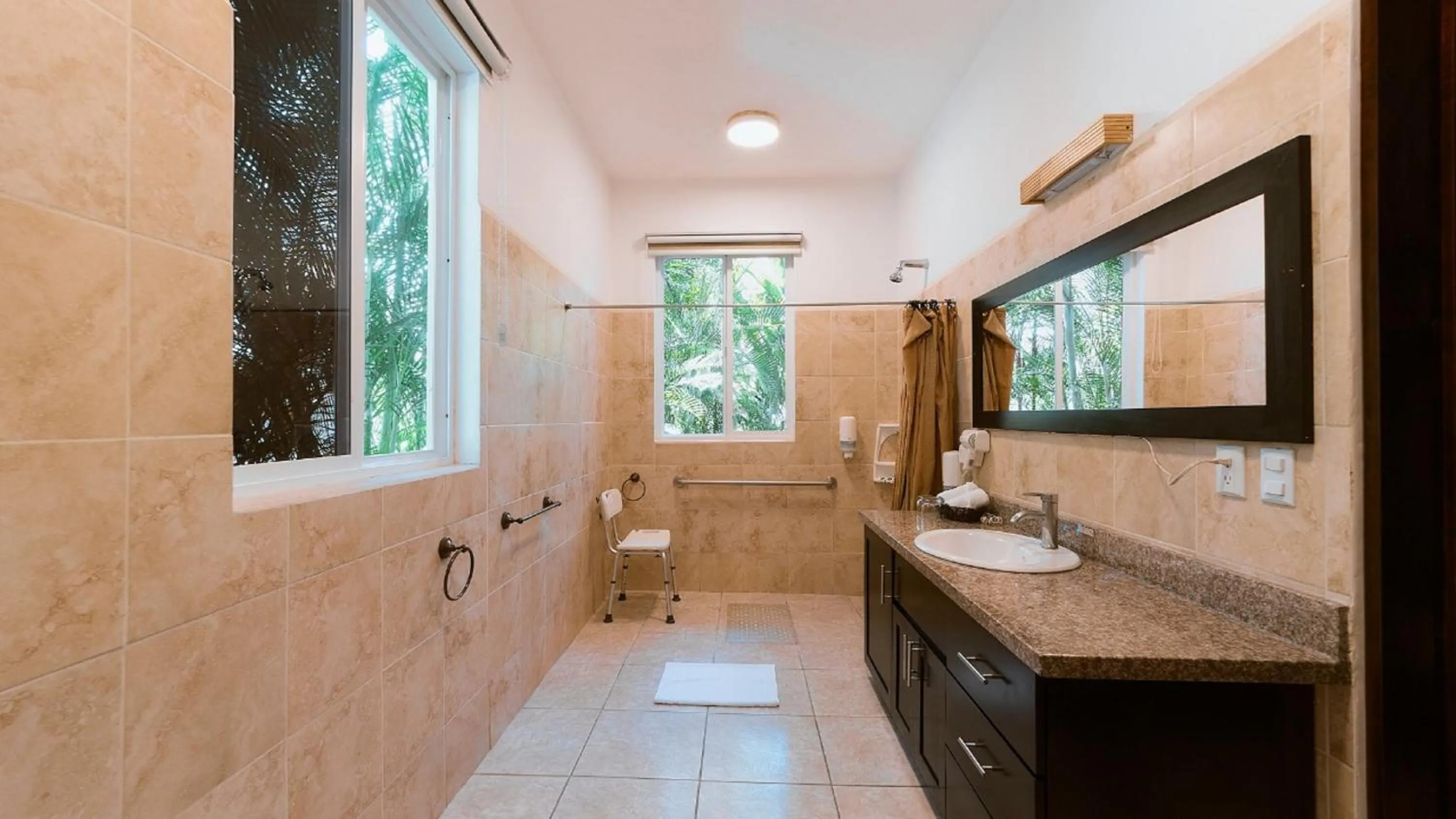 Bathroom in Terrazas del Caribe Hotel