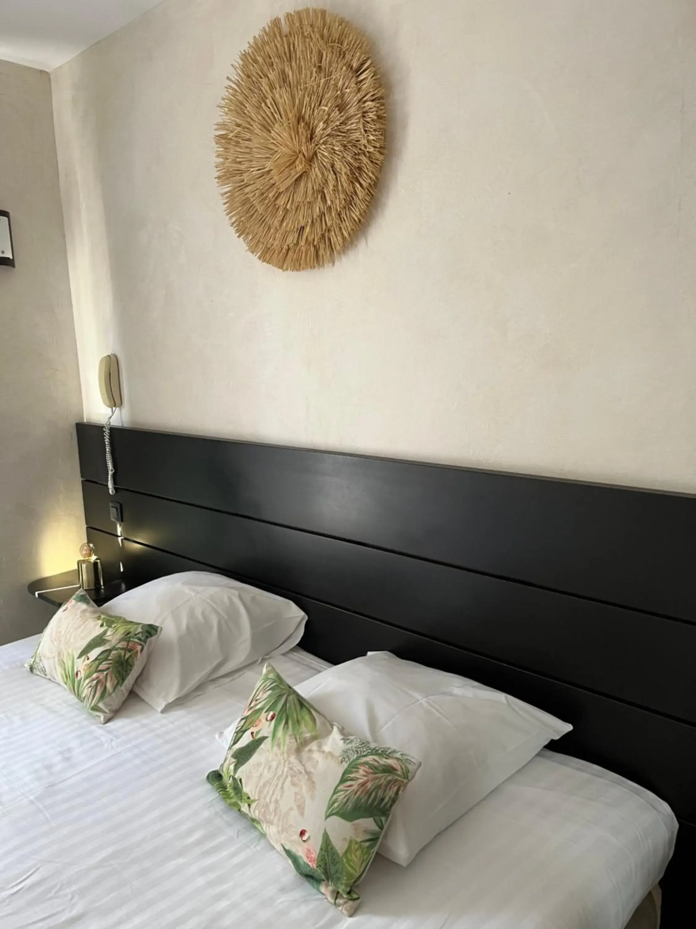 Standard Double Room in hôtel Le Synaya Standard Double Room in hôtel Le Synaya