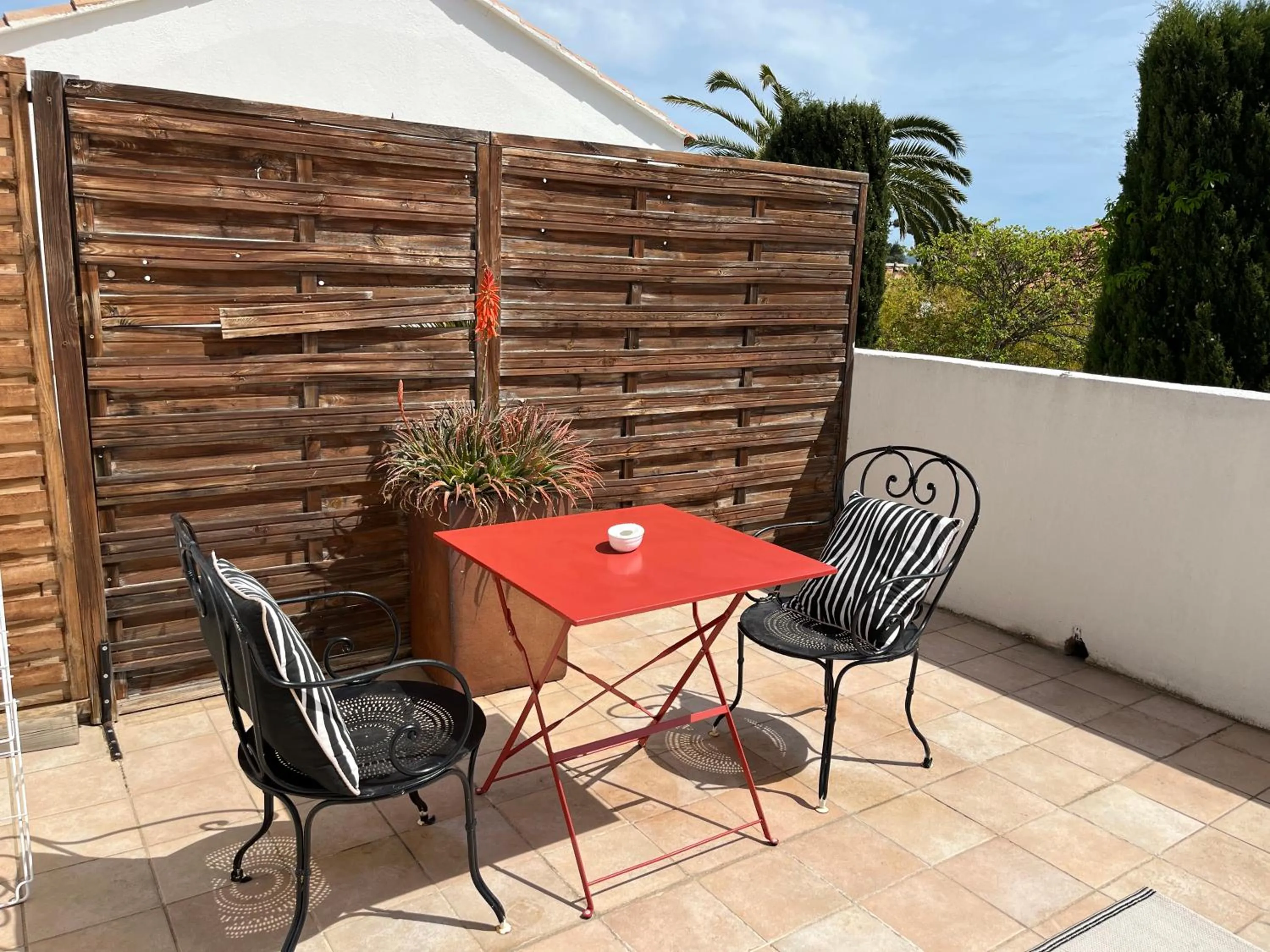 Patio in hôtel Le Synaya