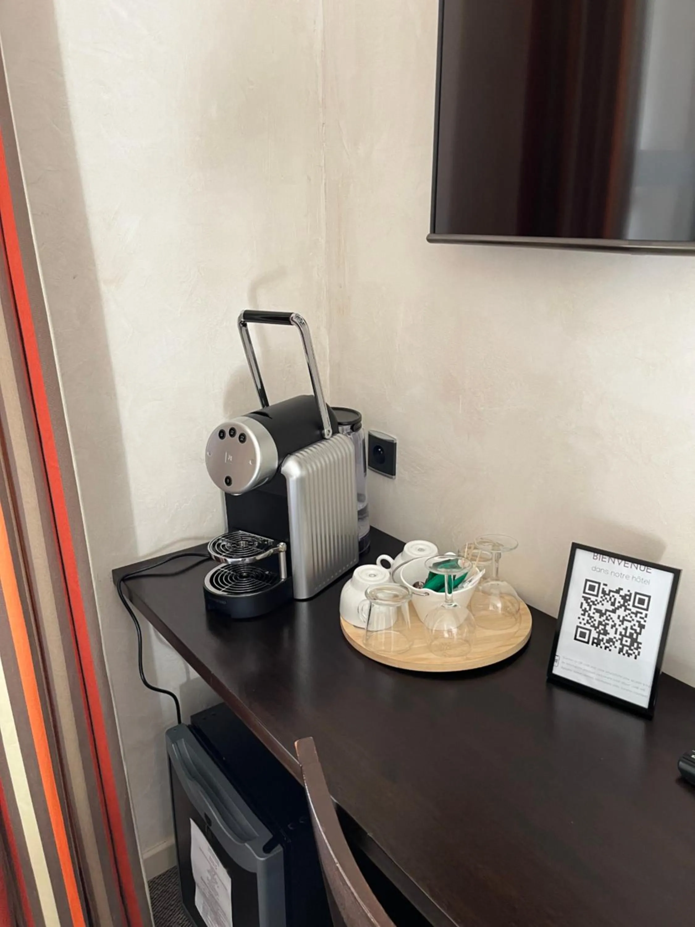 TV and multimedia in hôtel Le Synaya