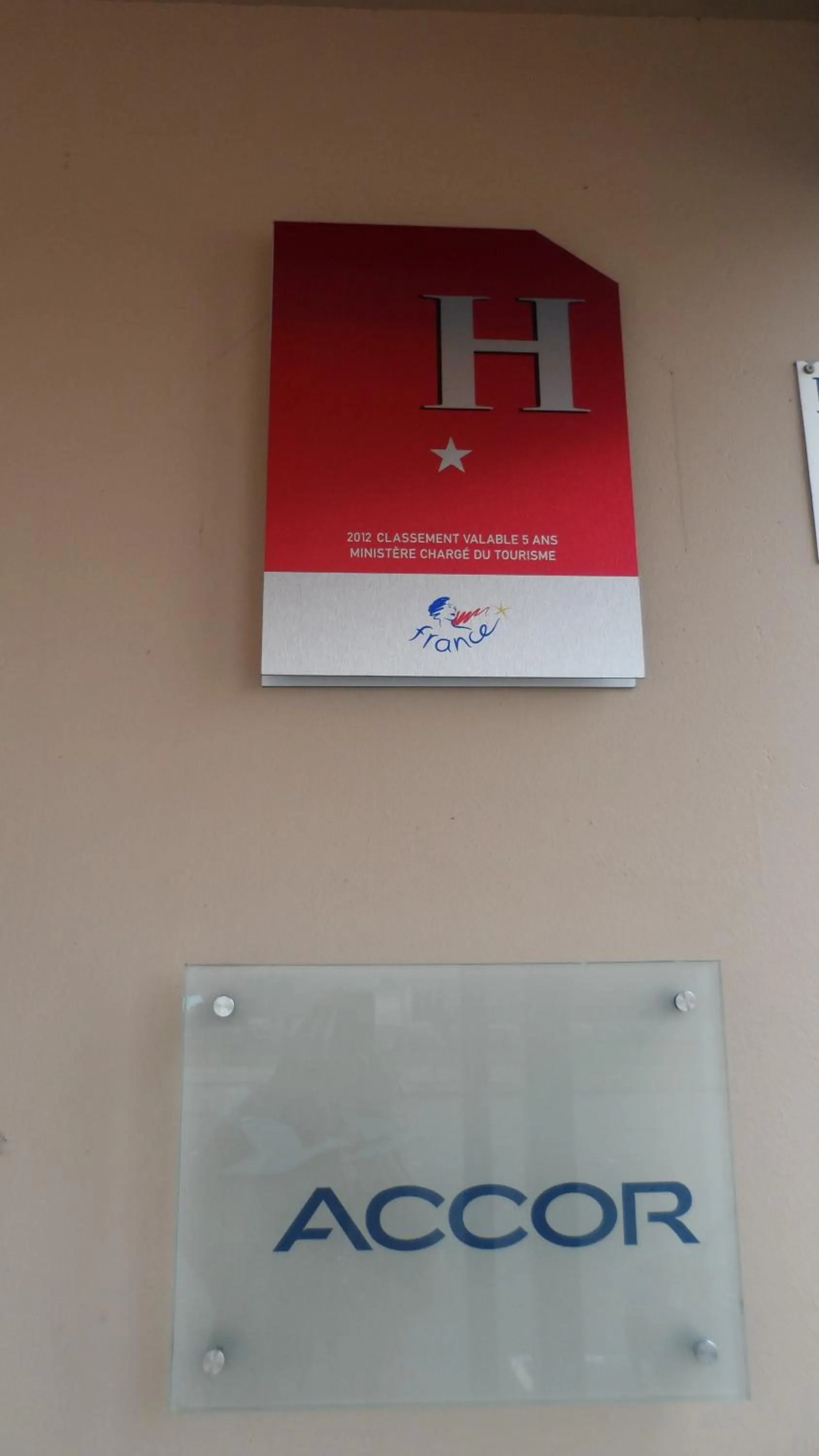 Decorative detail in hotelF1 Blois