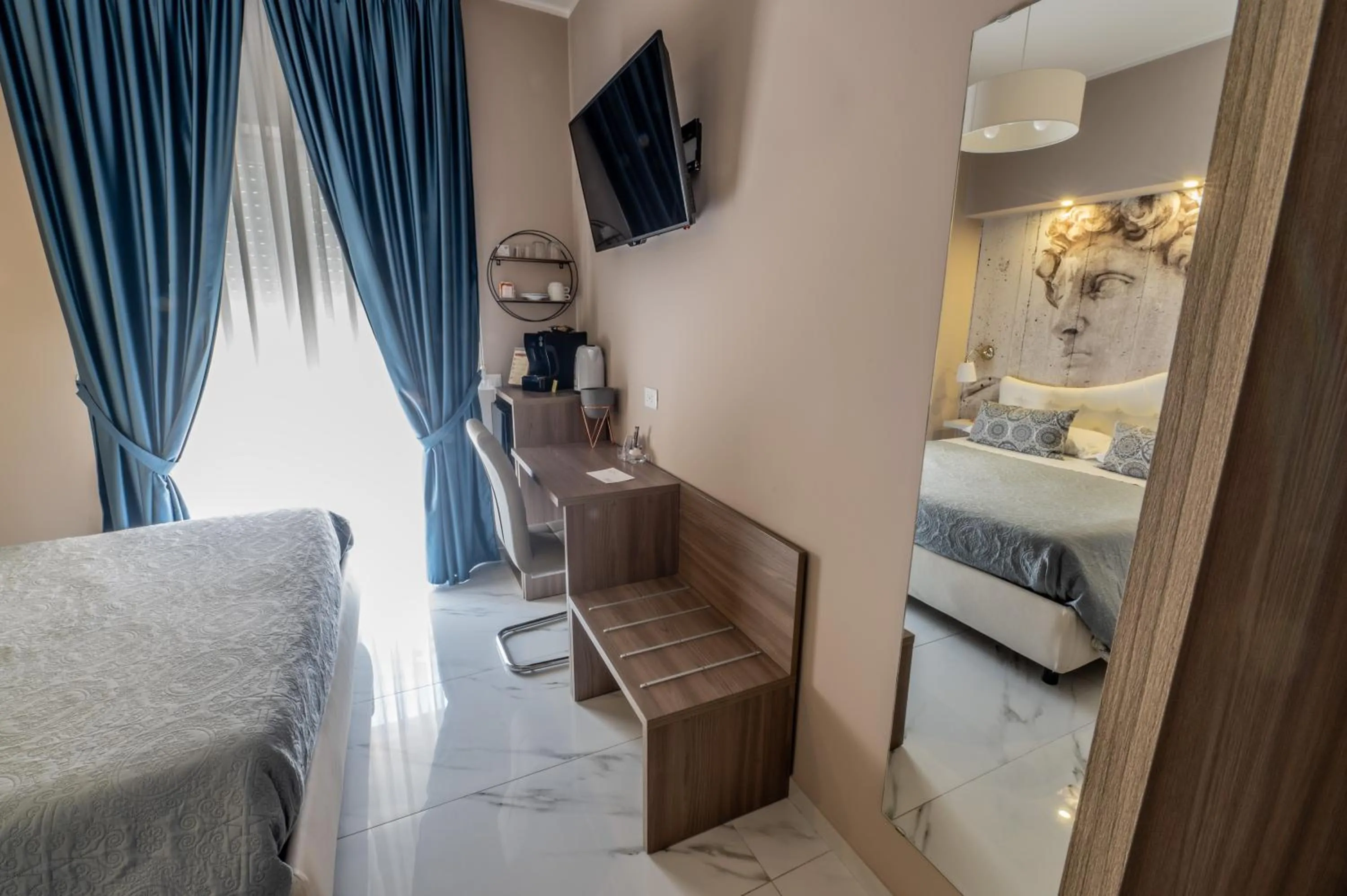 Photo of the whole room, Bed in Eolian Port B&B