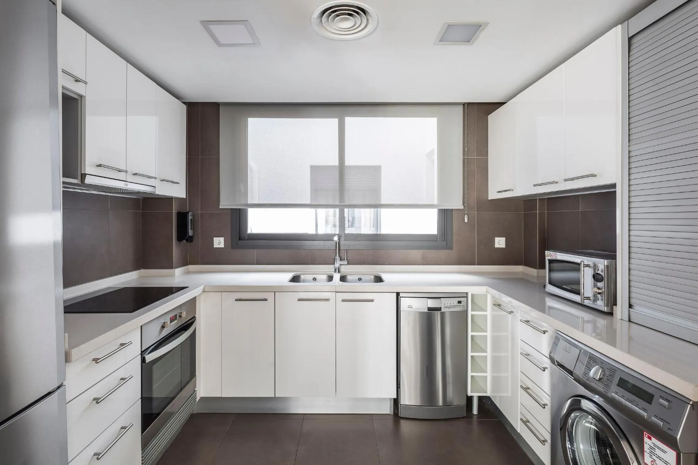 Kitchen or kitchenette in Mon Suites Catedral