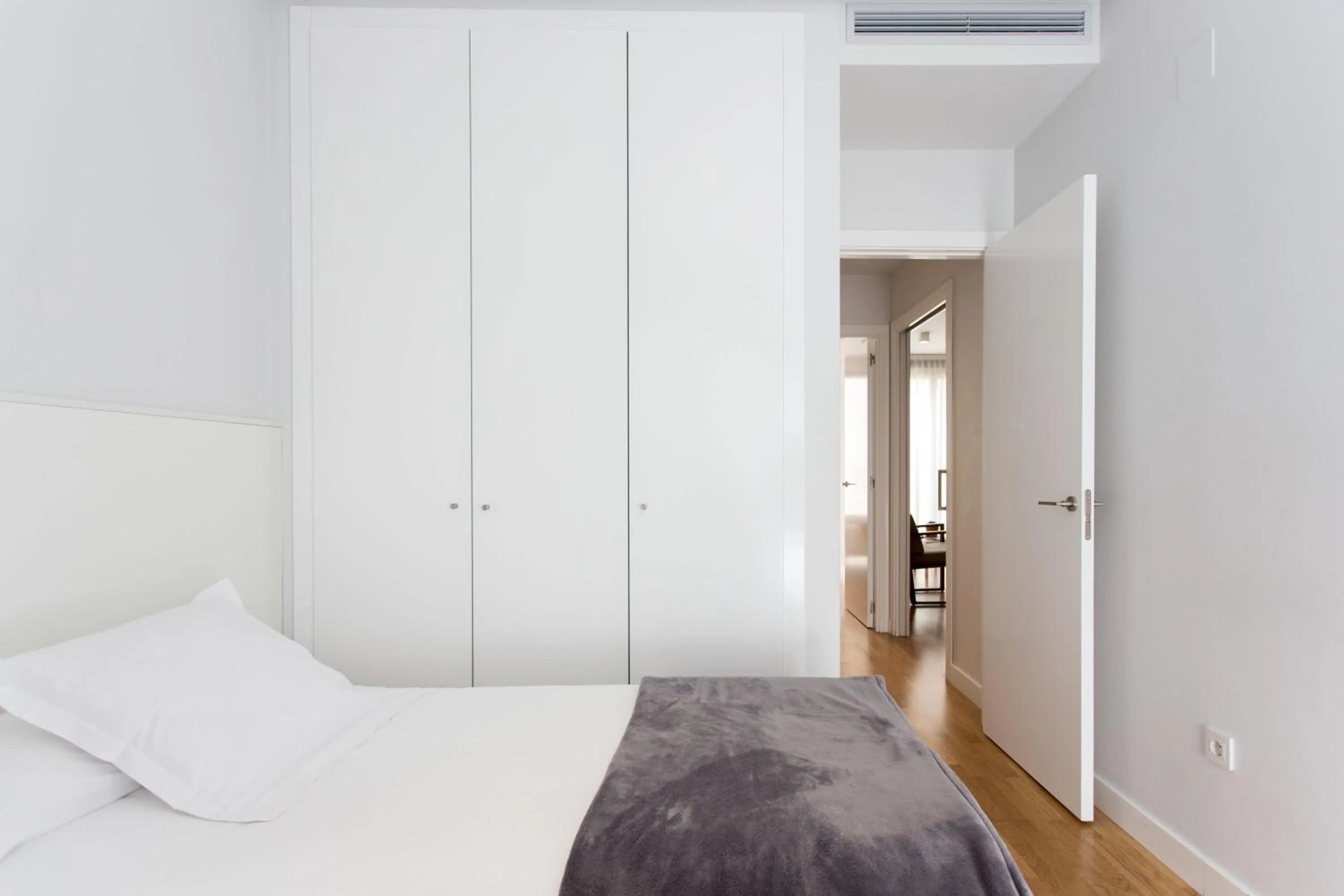 Photo of the whole room, Bed in Mon Suites Catedral