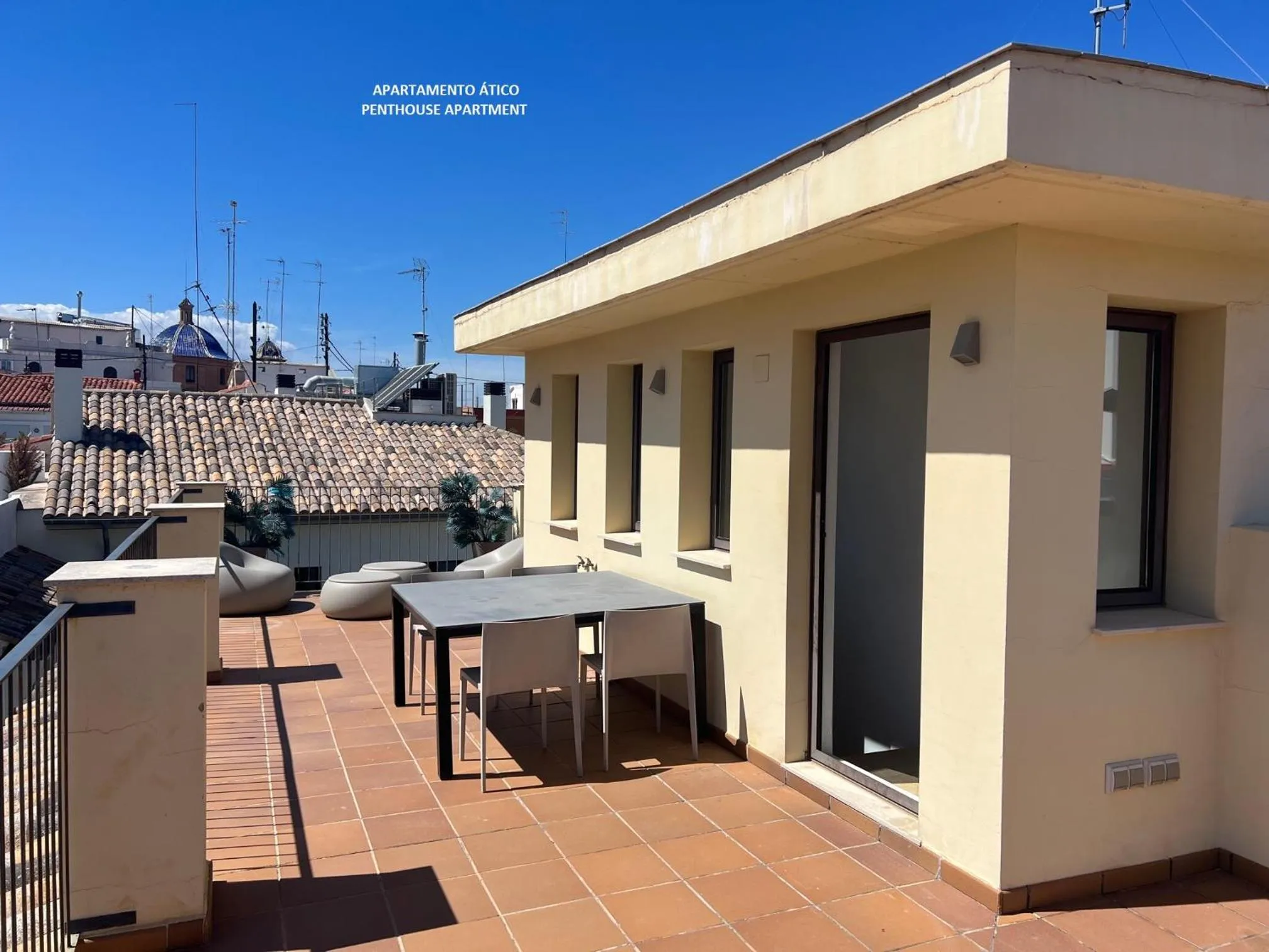 Balcony/Terrace in Mon Suites Catedral