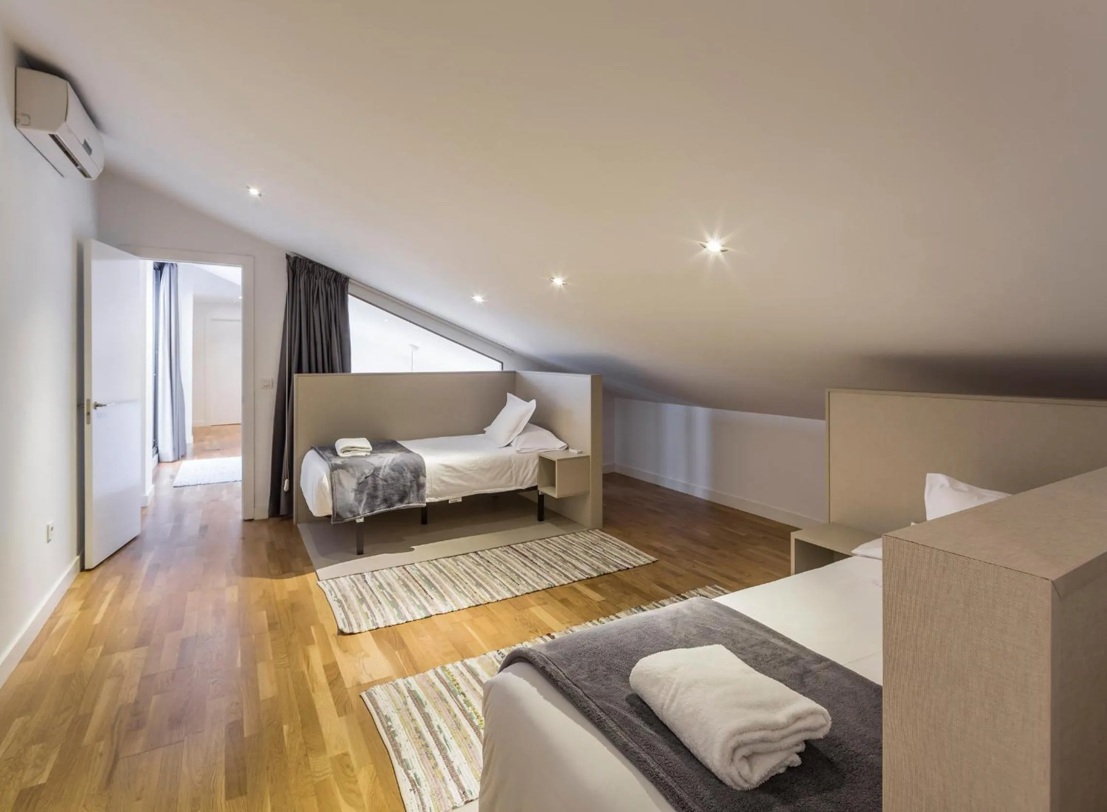 Bed in Mon Suites Catedral