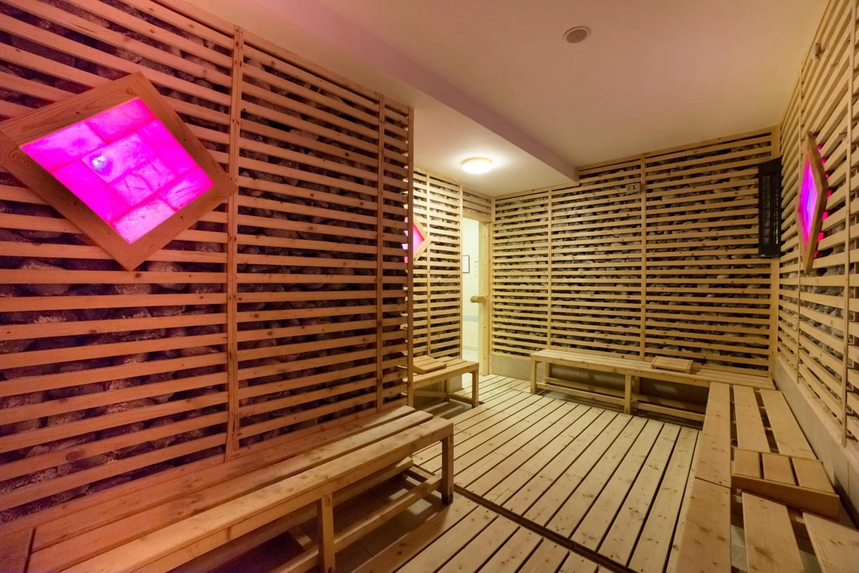 Steam room in Unirea Hotel & Spa
