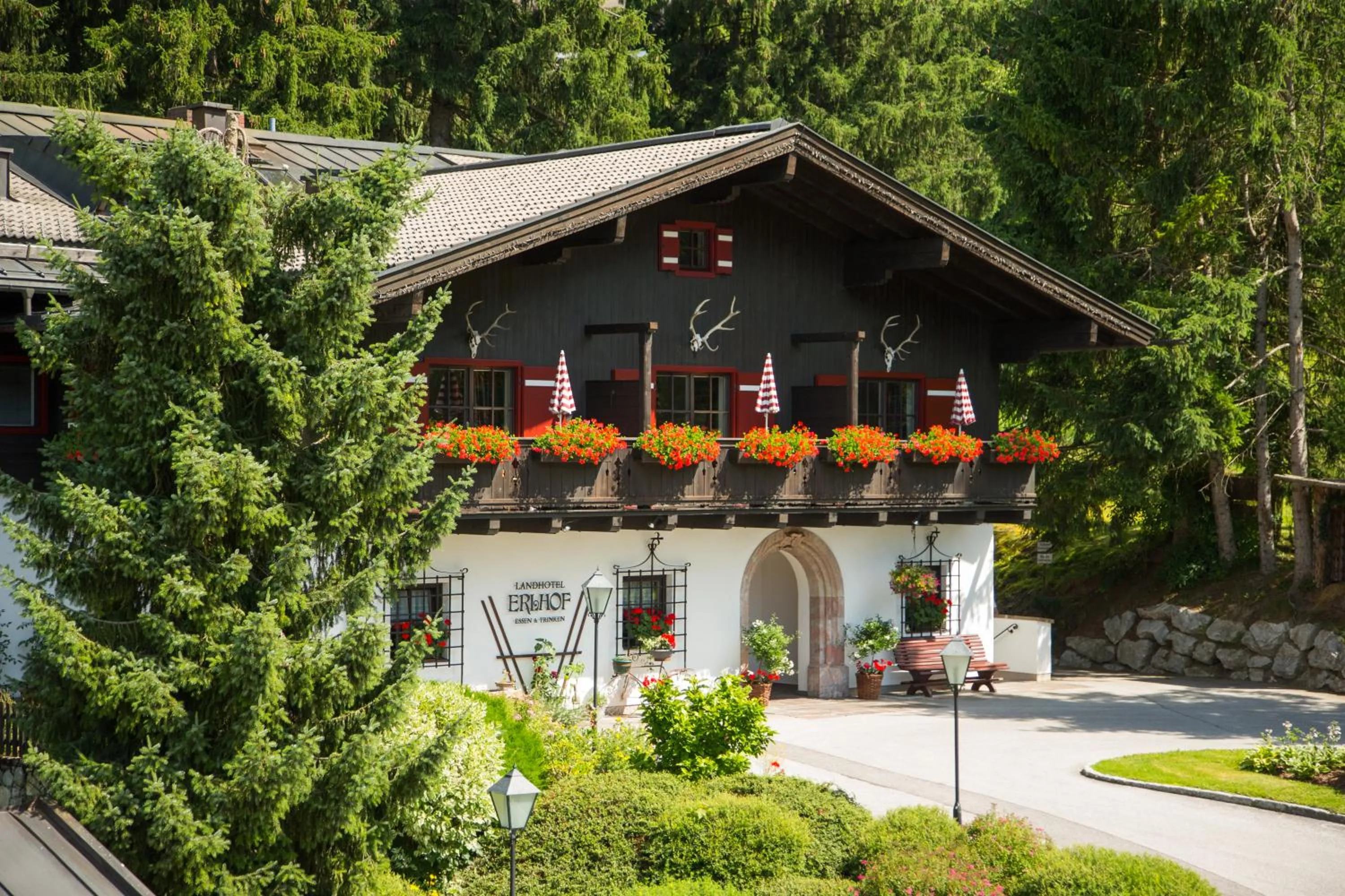 Facade/entrance in Der Erlhof Restaurant & Landhotel
