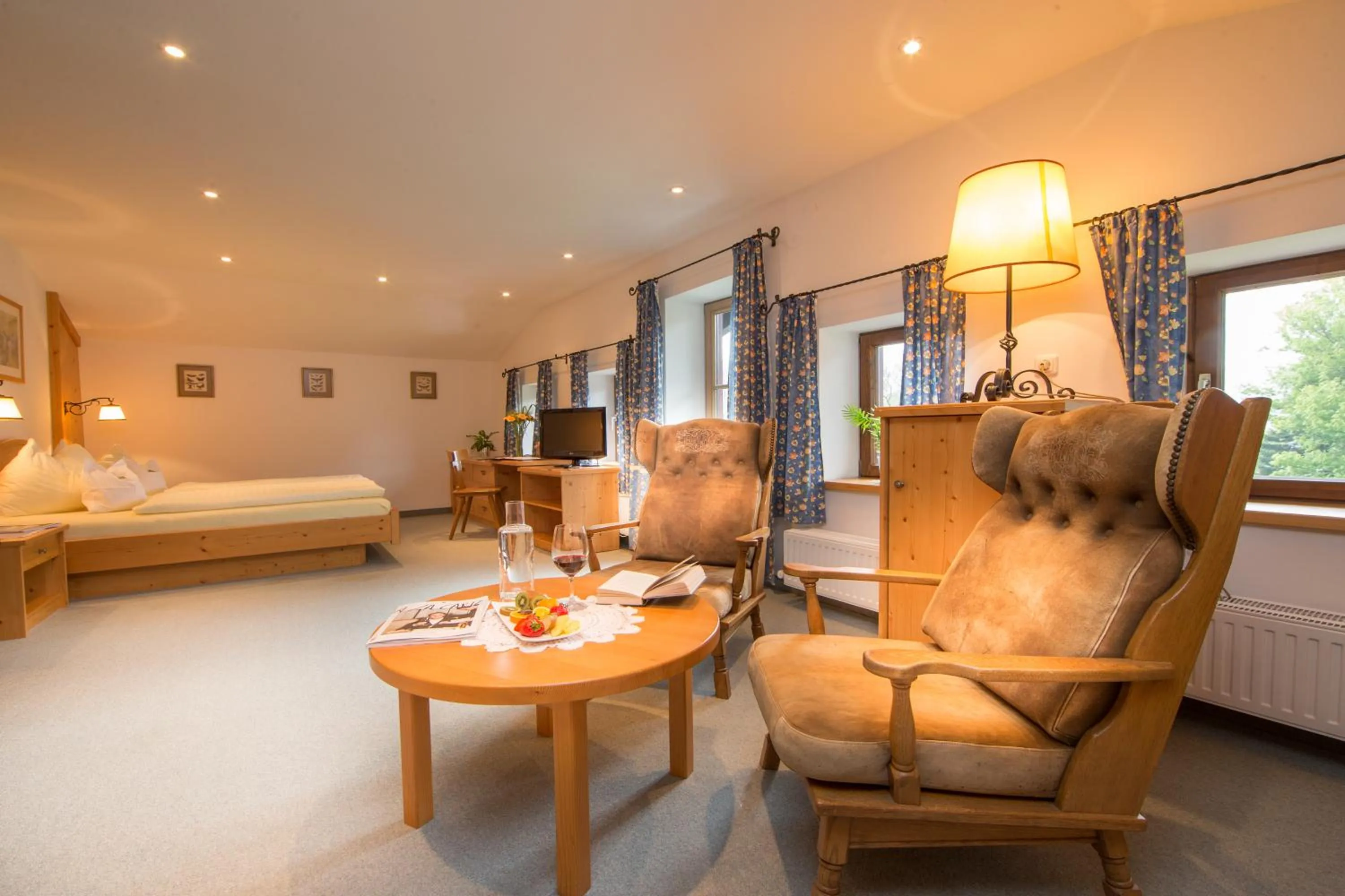 Photo of the whole room, Bed in Der Erlhof Restaurant & Landhotel