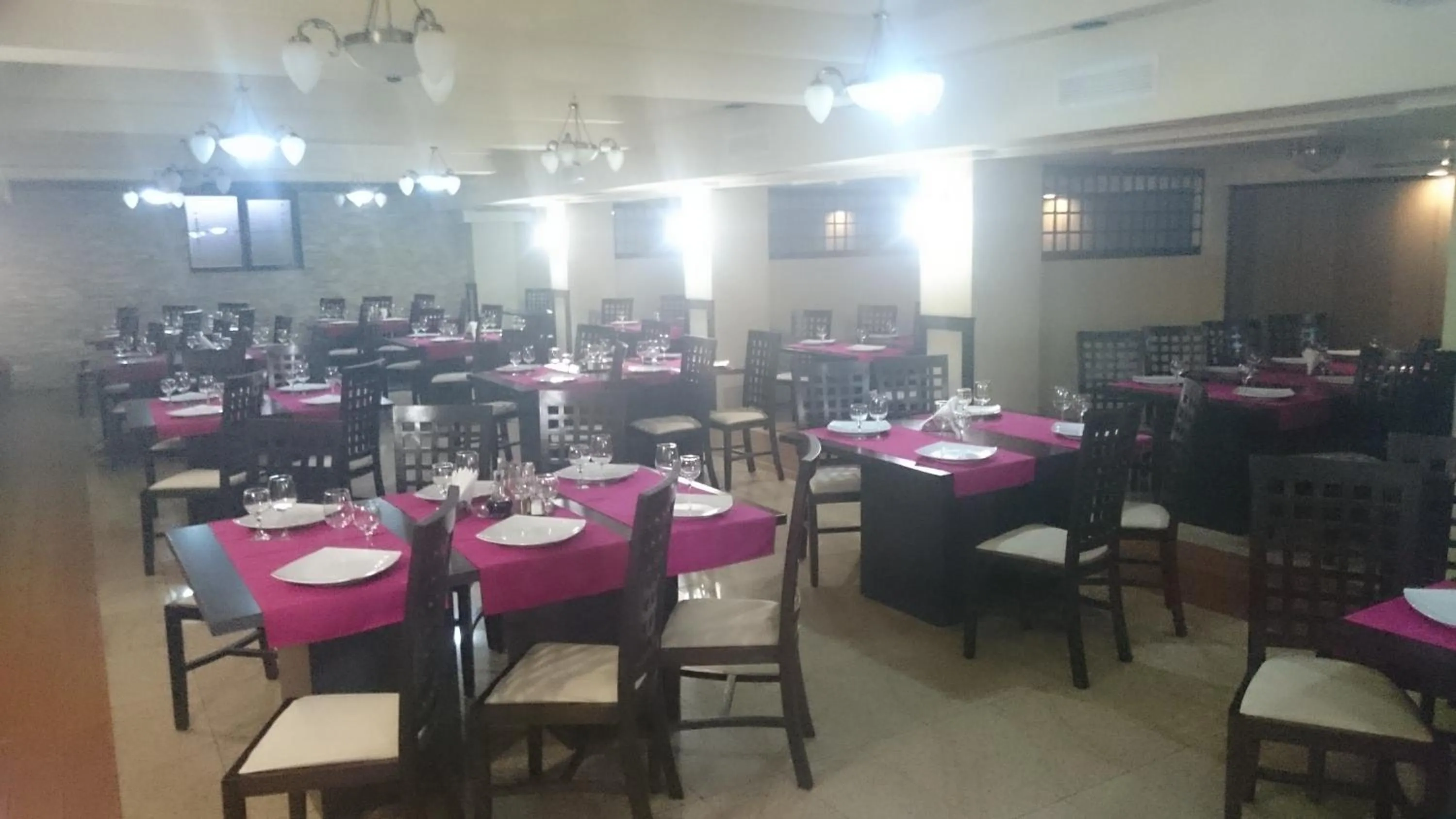 Restaurant/places to eat in Hotel Angellis