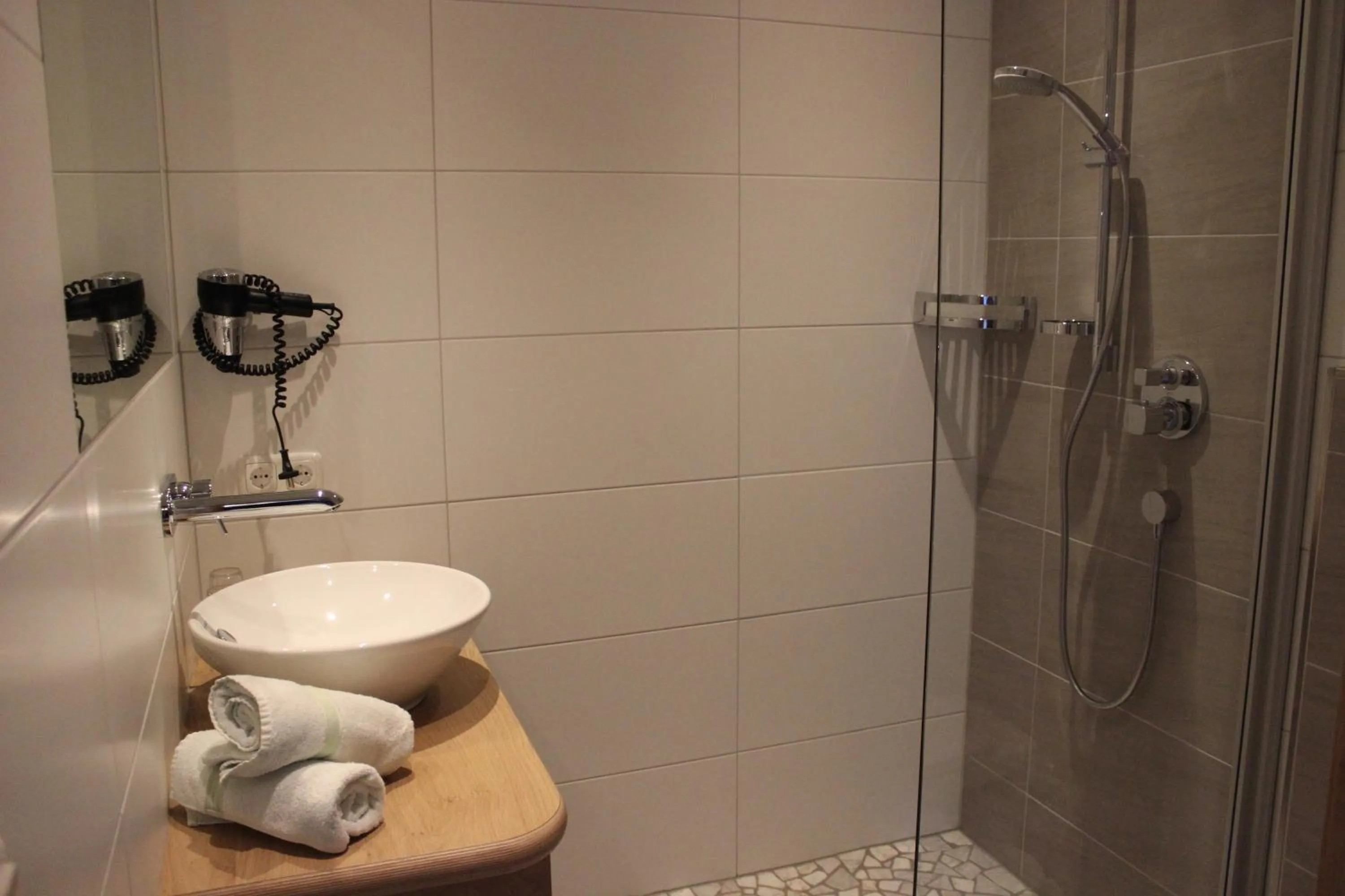 Shower in Pension Michael