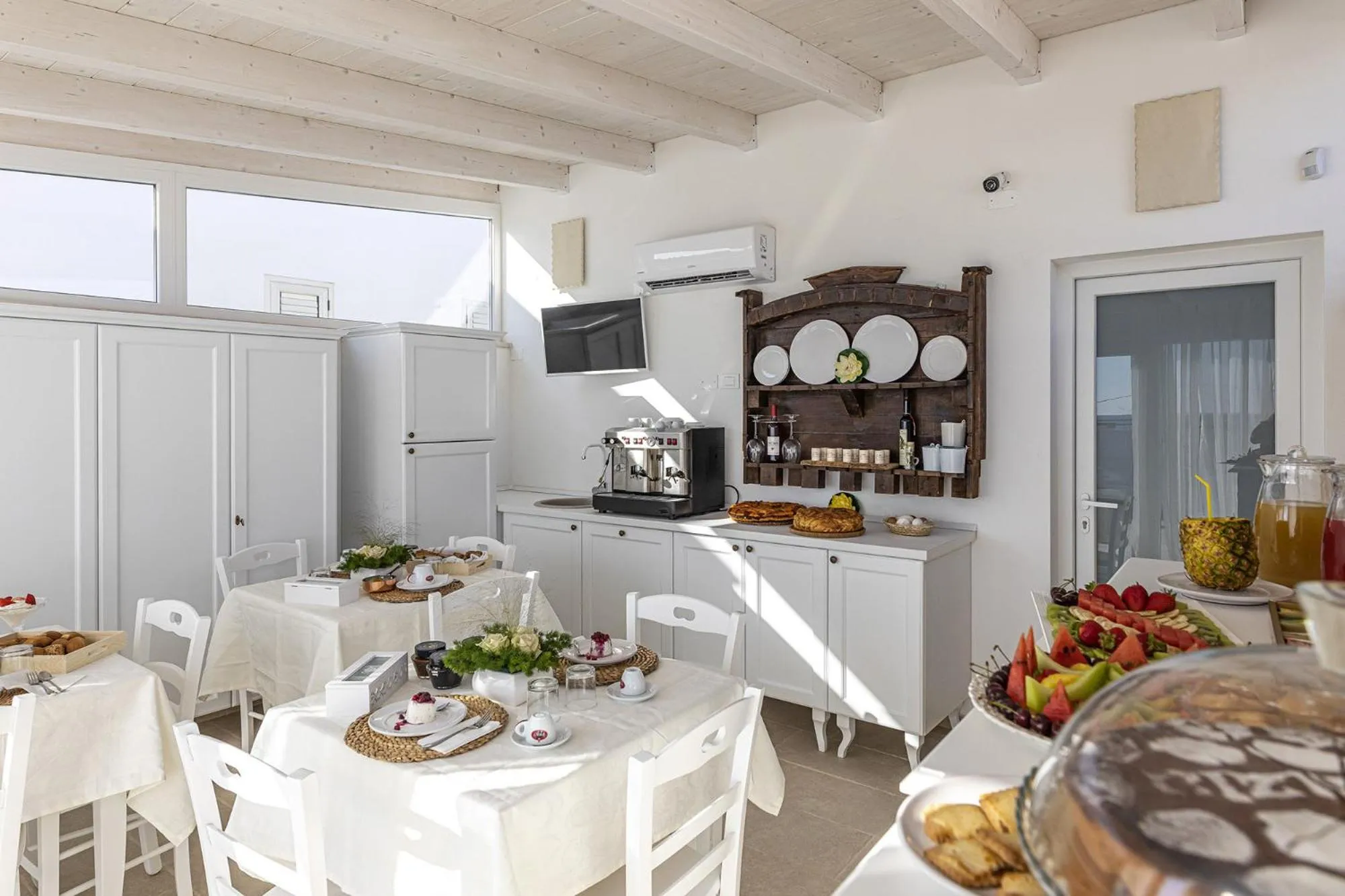 Breakfast in Petra Bianca