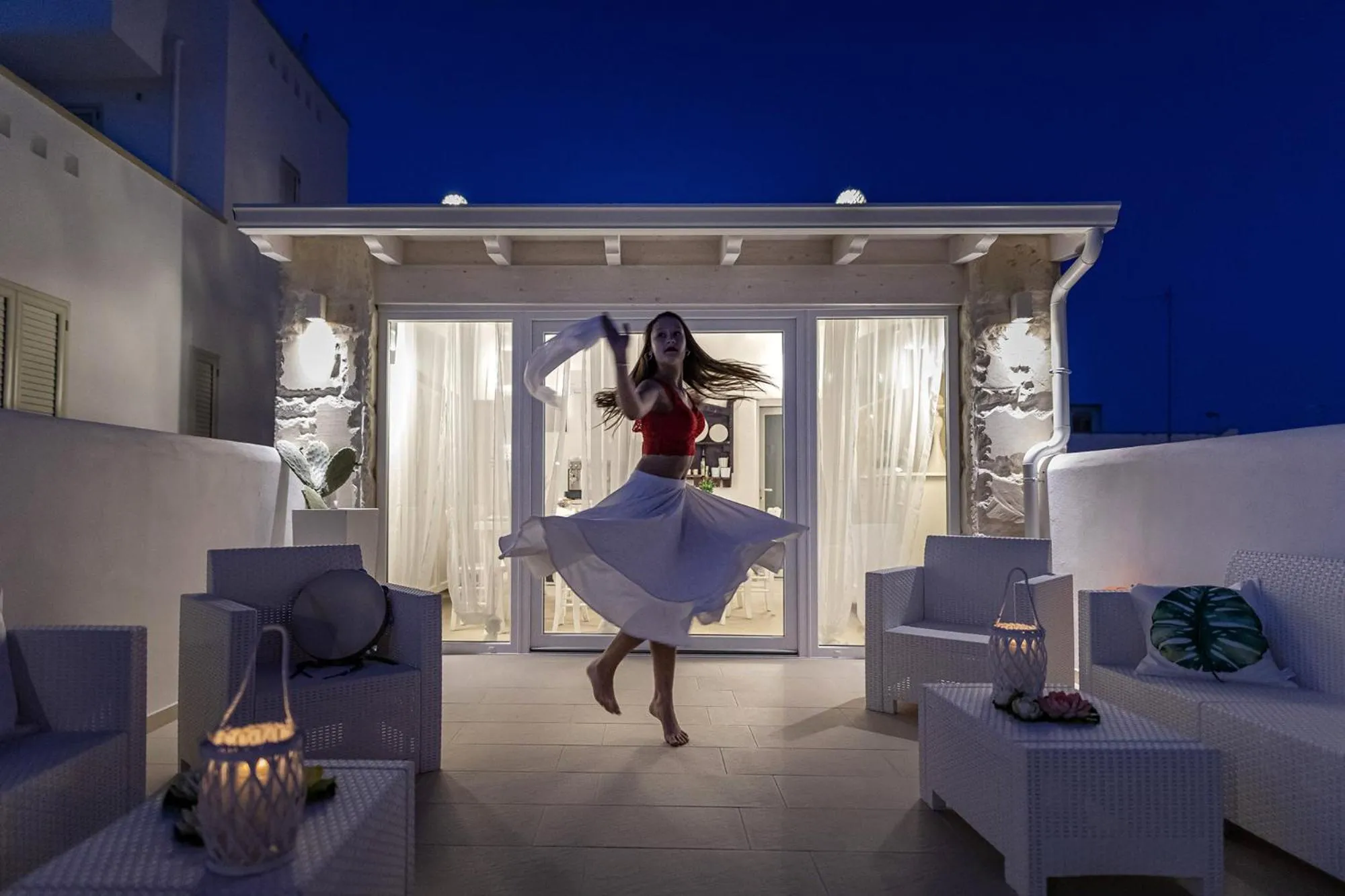 Staff in Petra Bianca