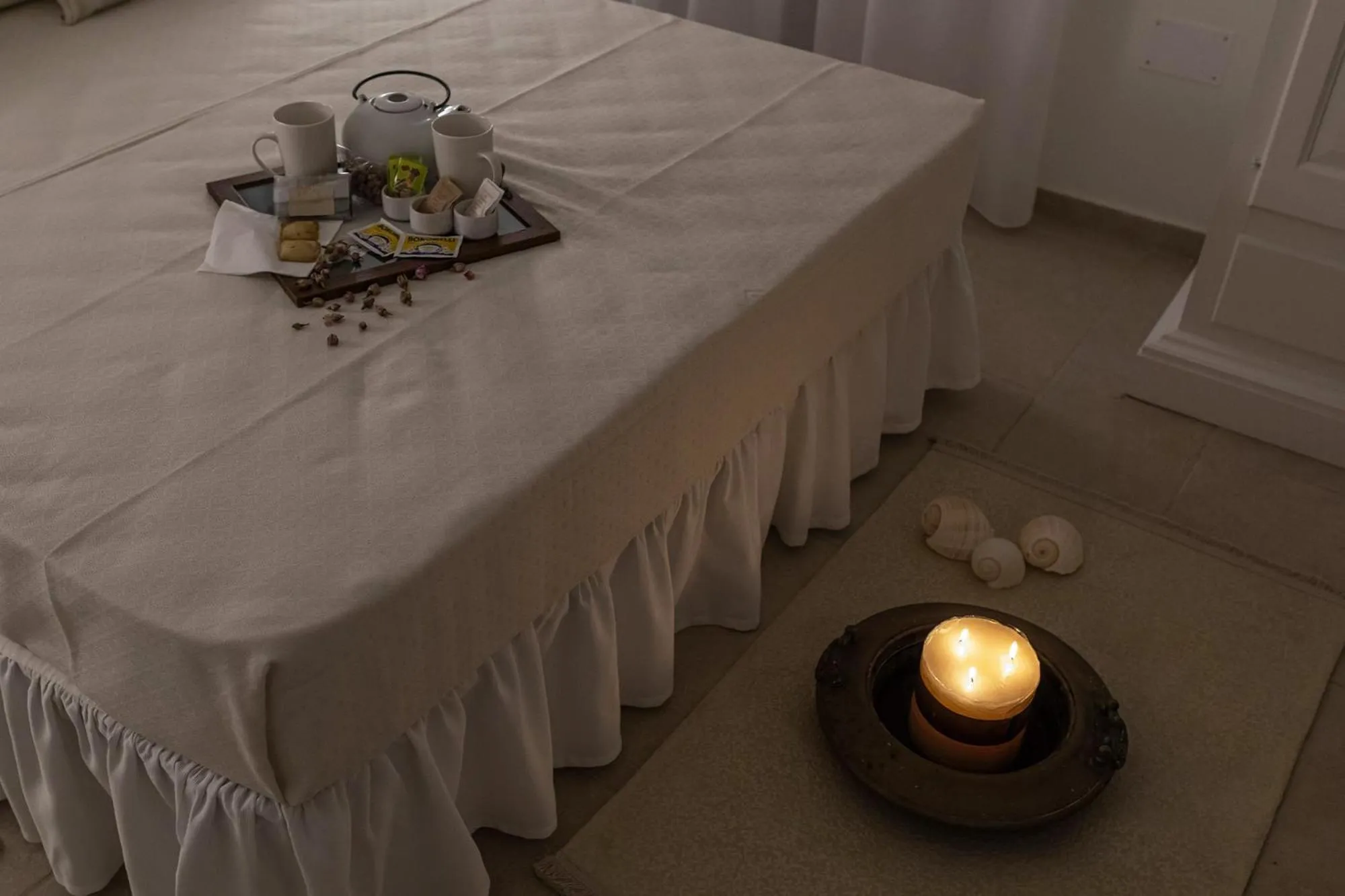 Bedroom, Bed in Petra Bianca