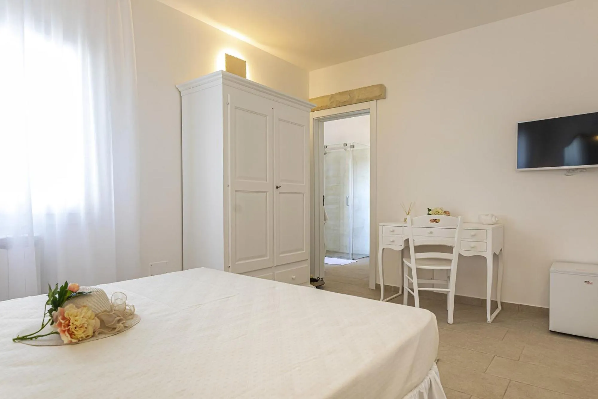 Bedroom, Bed in Petra Bianca