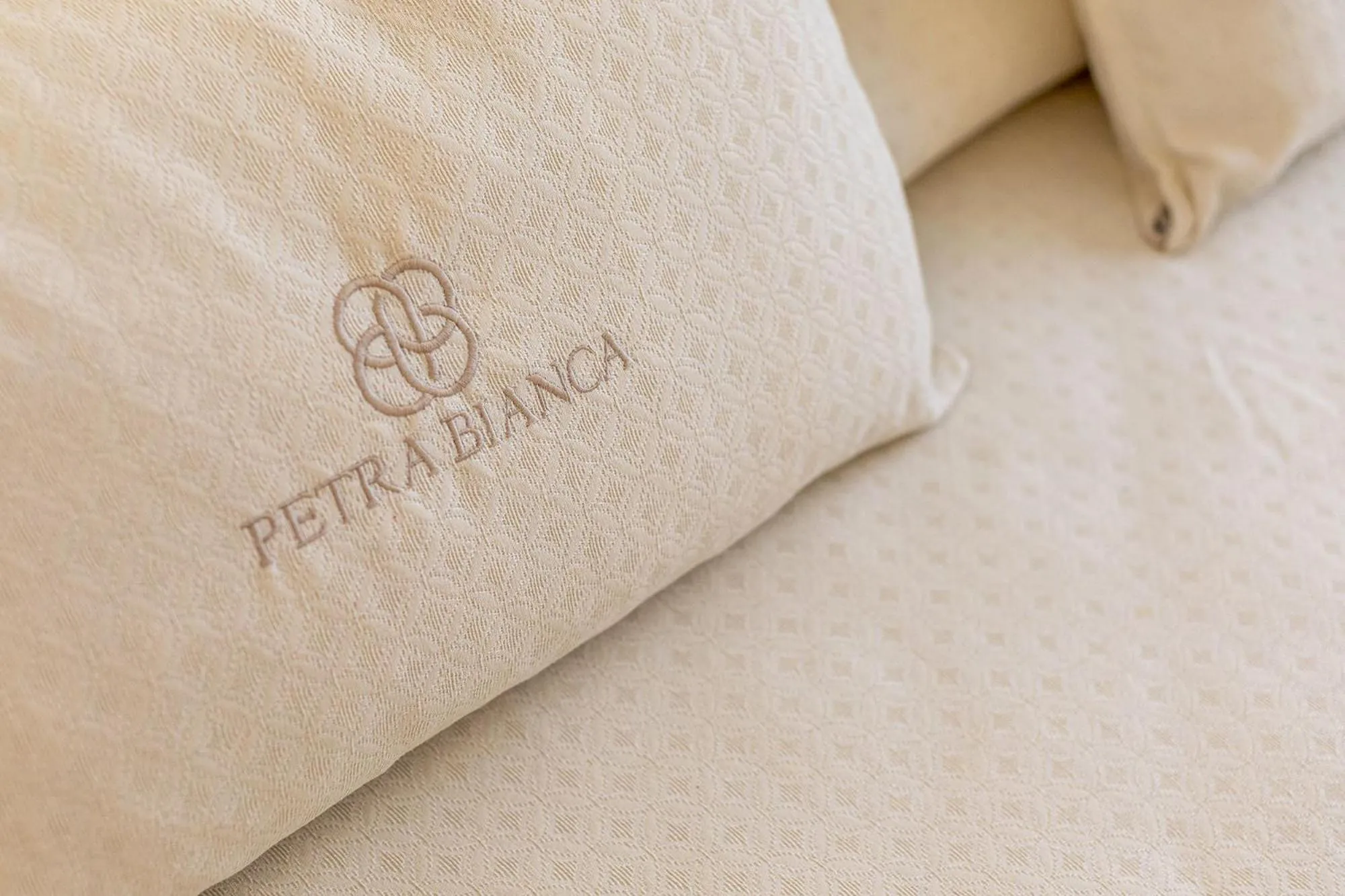 Bedroom, Bed in Petra Bianca