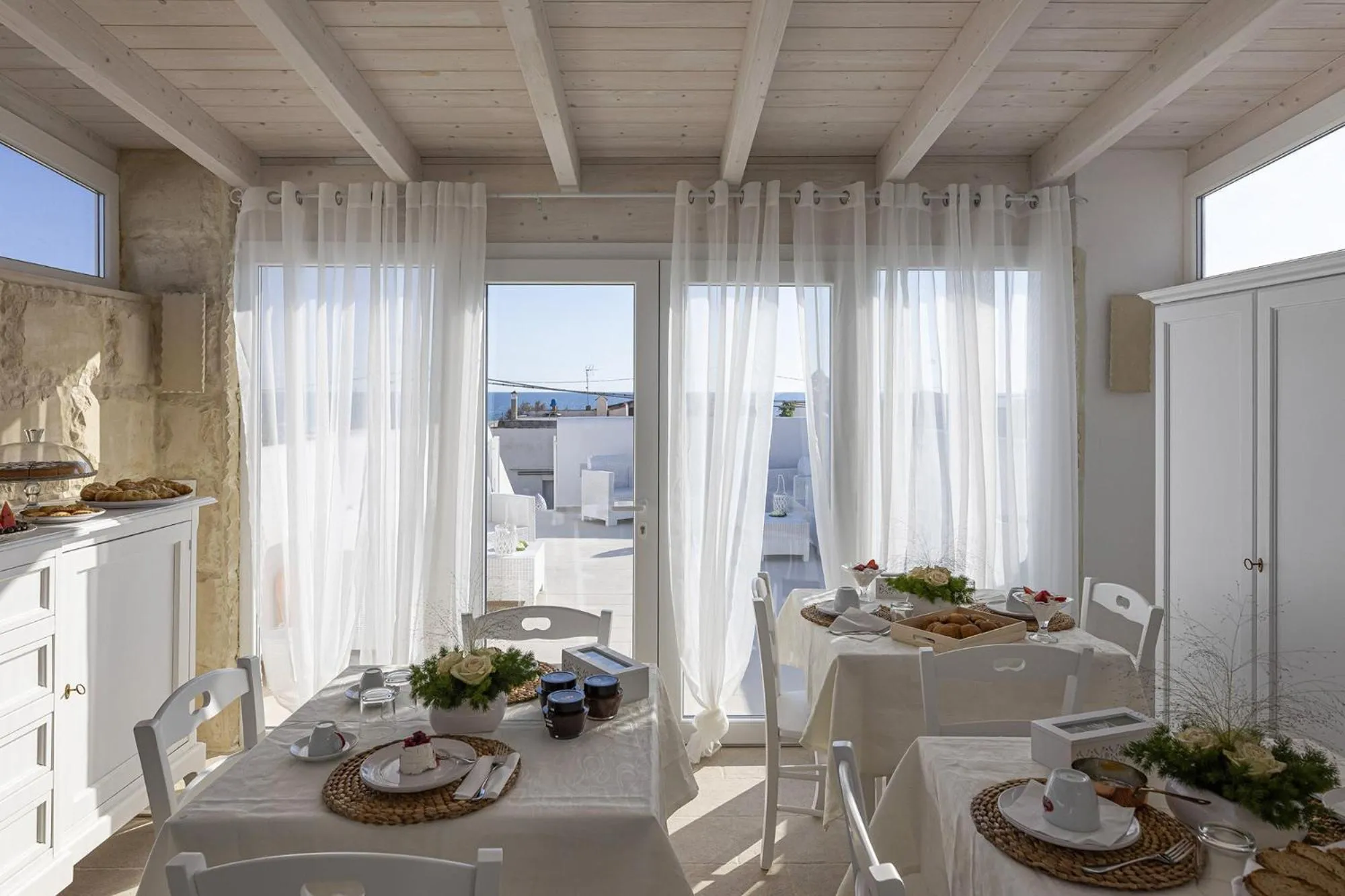 Breakfast in Petra Bianca