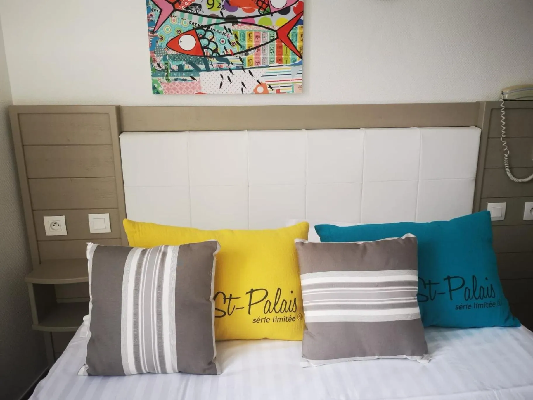 Bed in Hôtel de la Plage