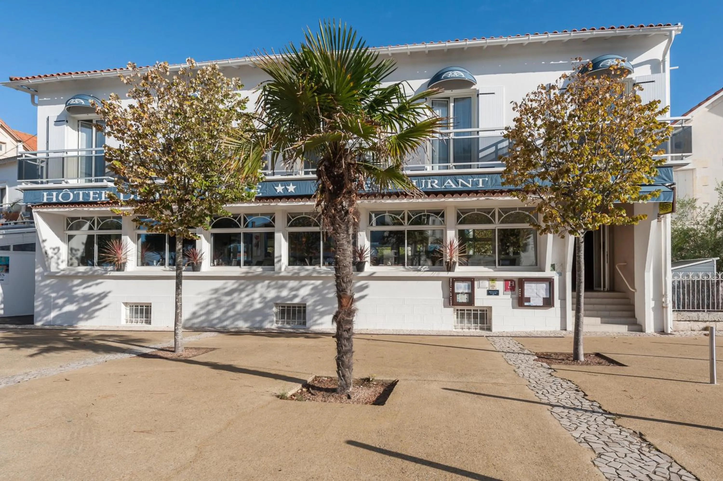 Property building in Hôtel de la Plage