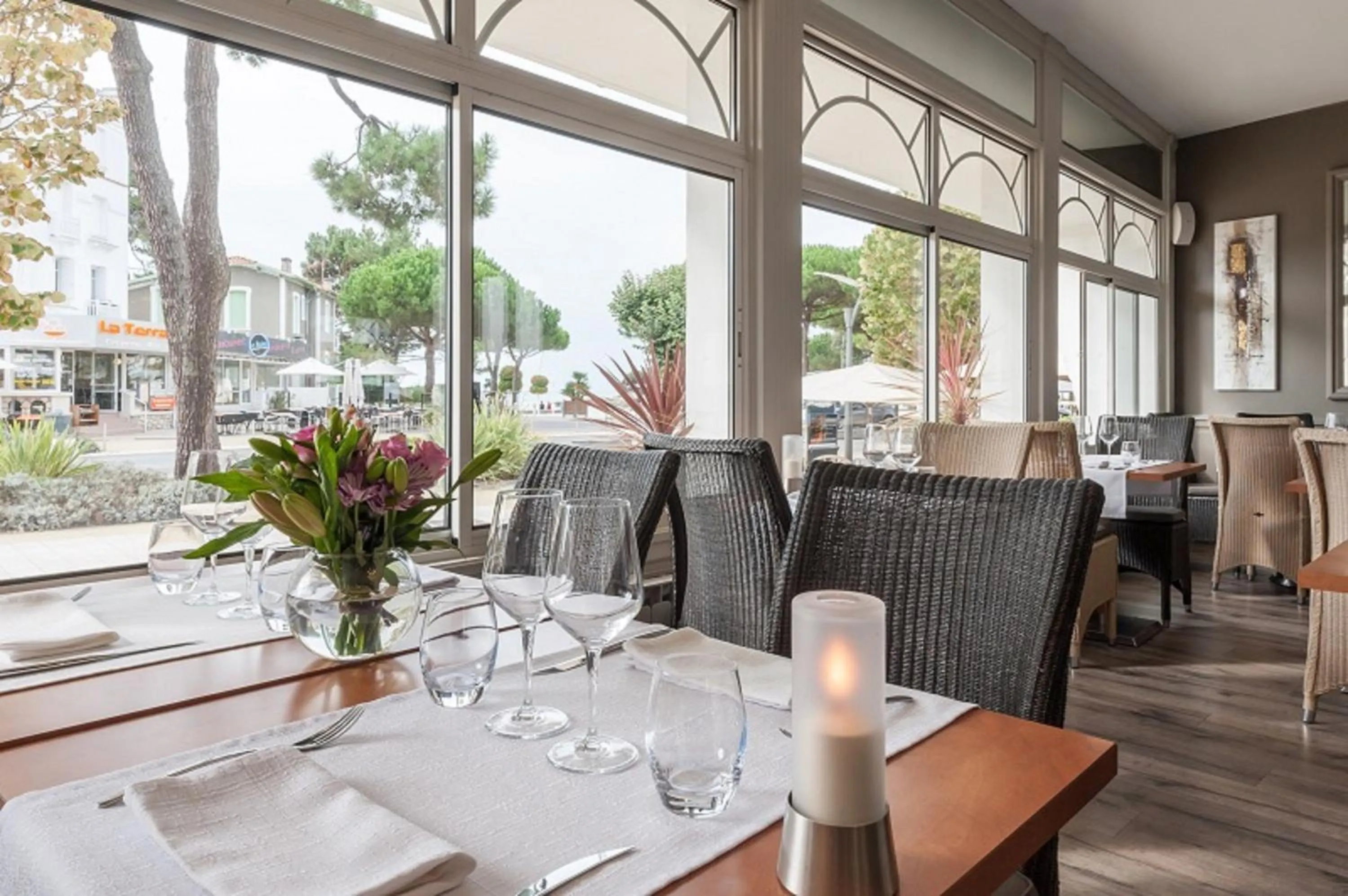 Restaurant/places to eat in Hôtel de la Plage