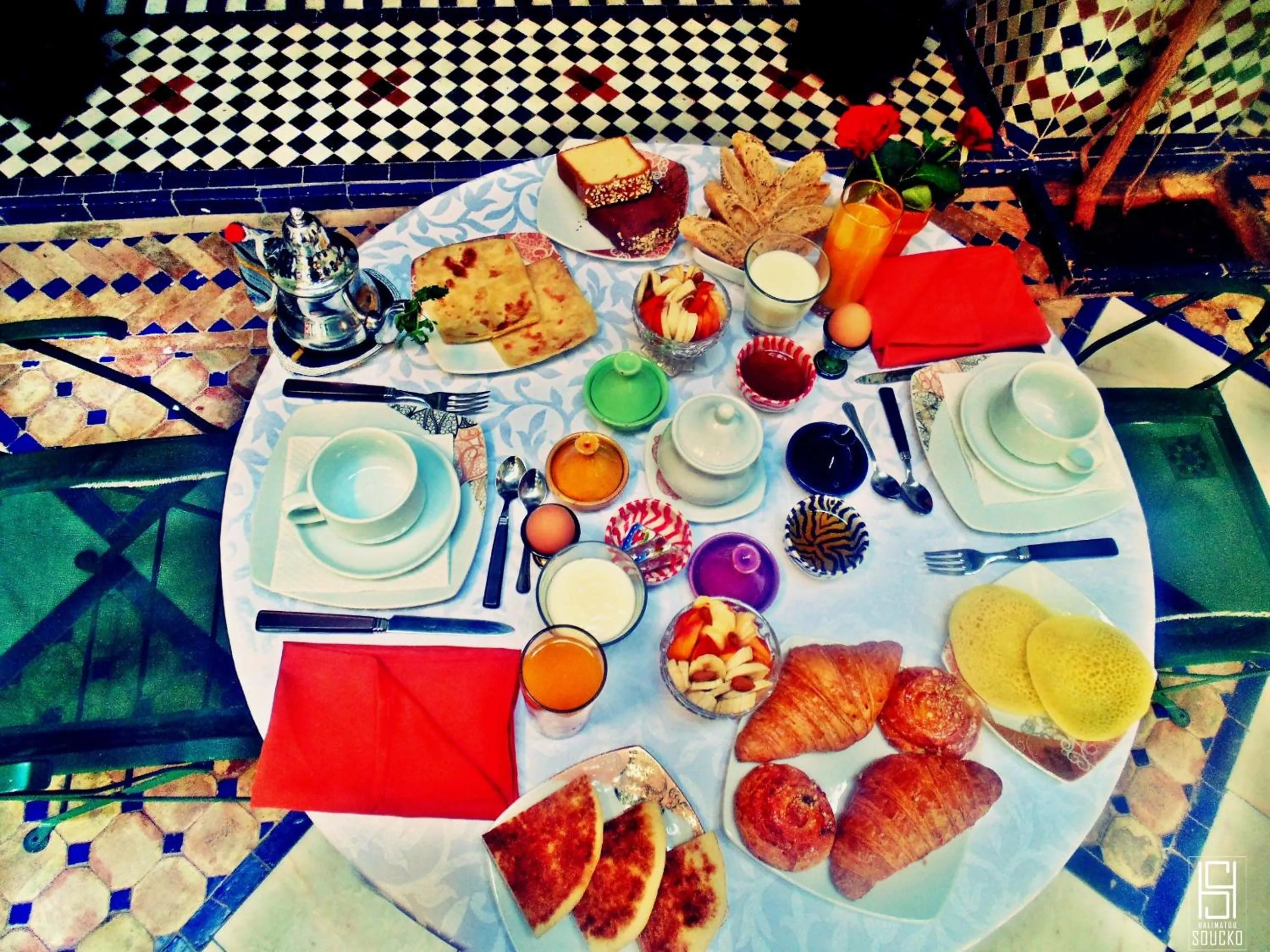 Breakfast in Ryad El Borj