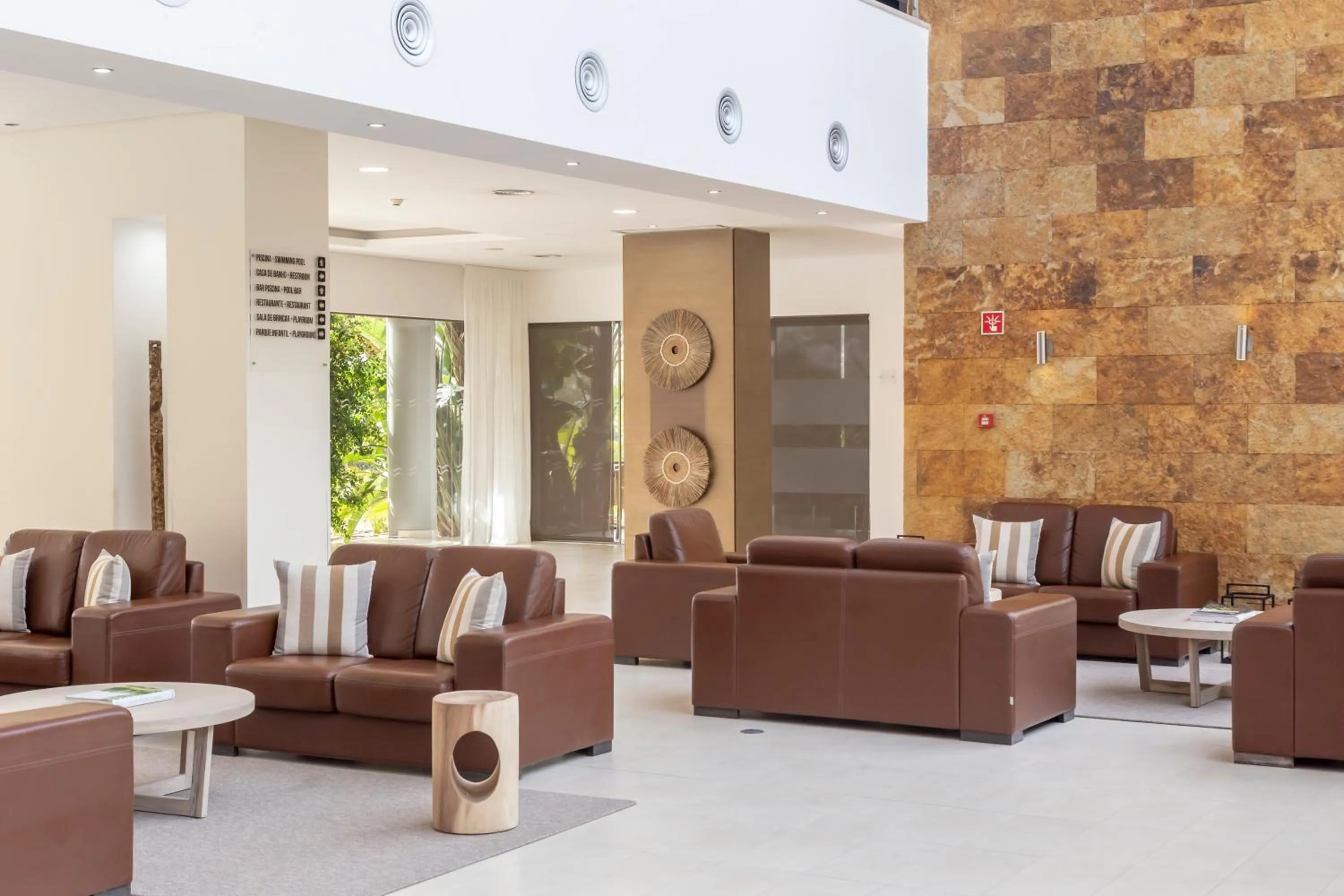 Seating area in Areias Village Beach Suite Hotel