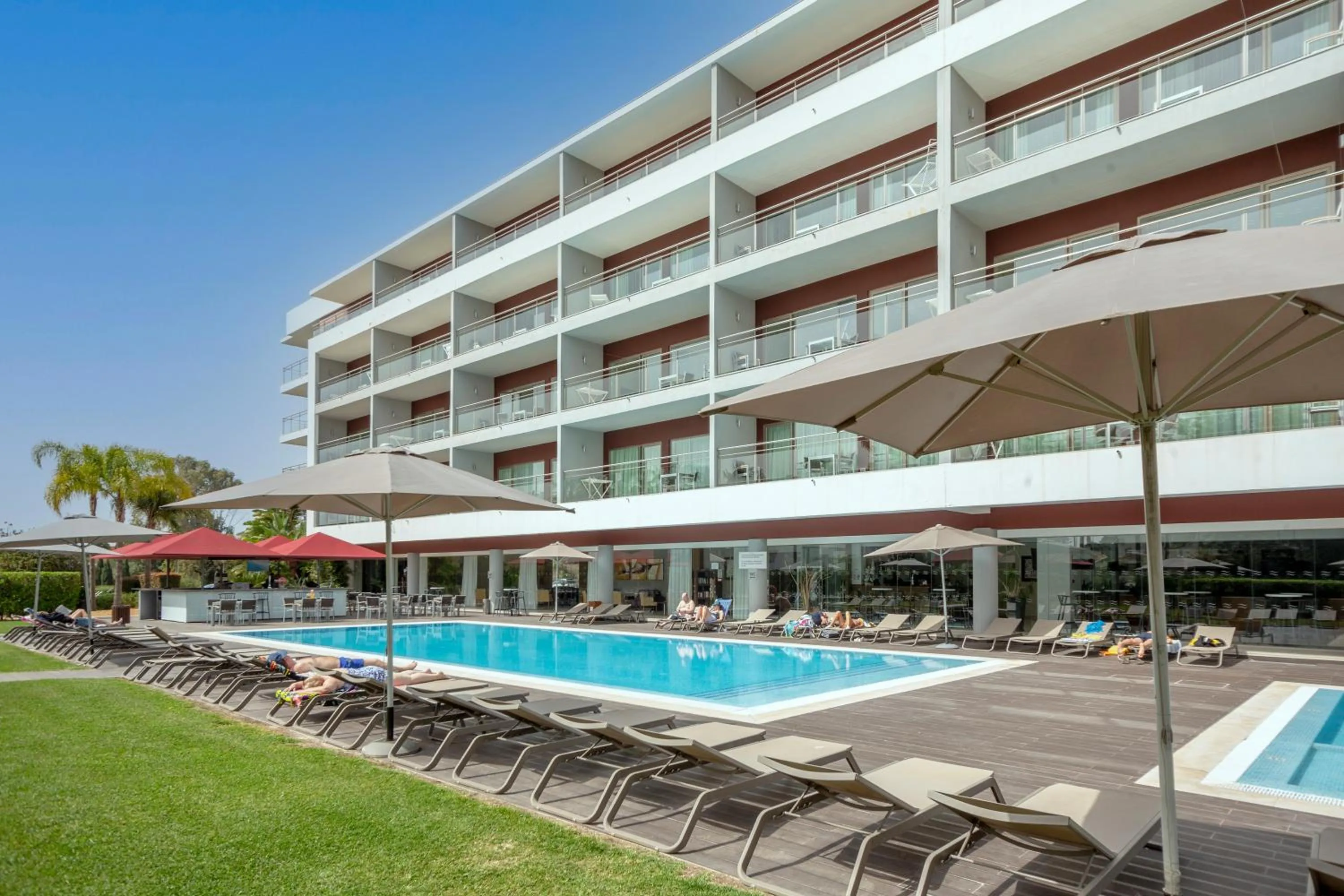 Property building in Areias Village Beach Suite Hotel