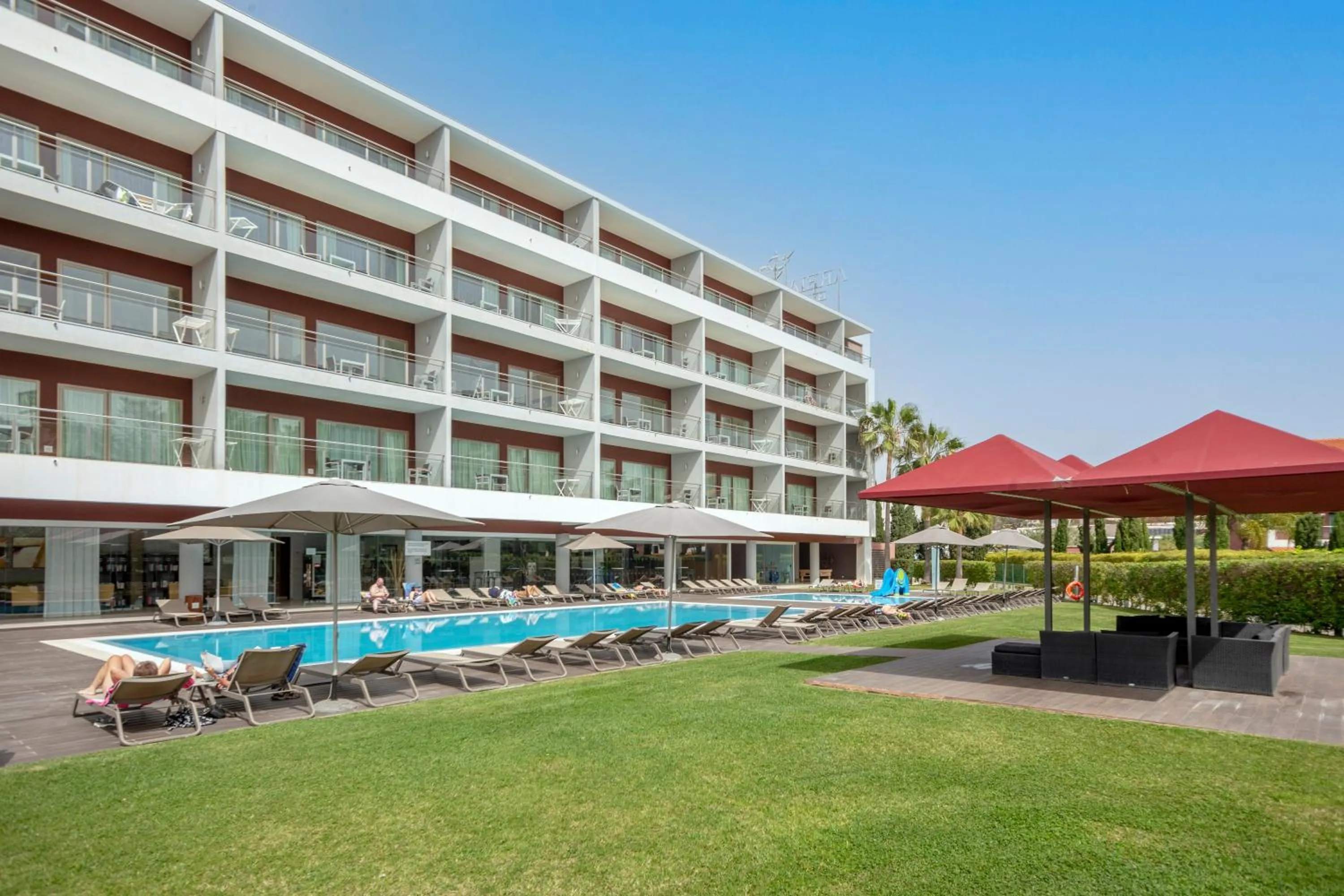 Property building in Areias Village Beach Suite Hotel
