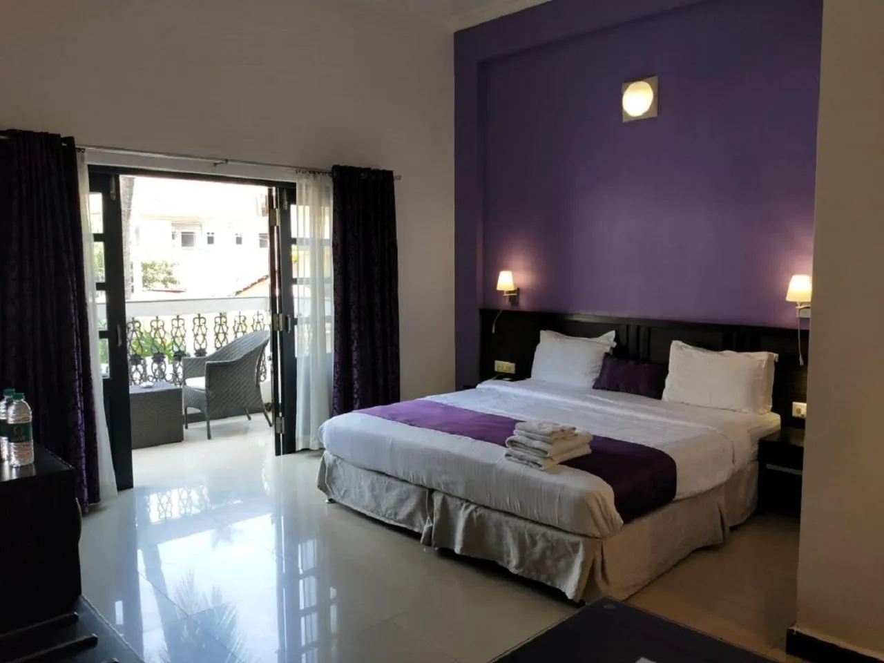 Bed in Silver Sands Hideaway Resort, Candolim