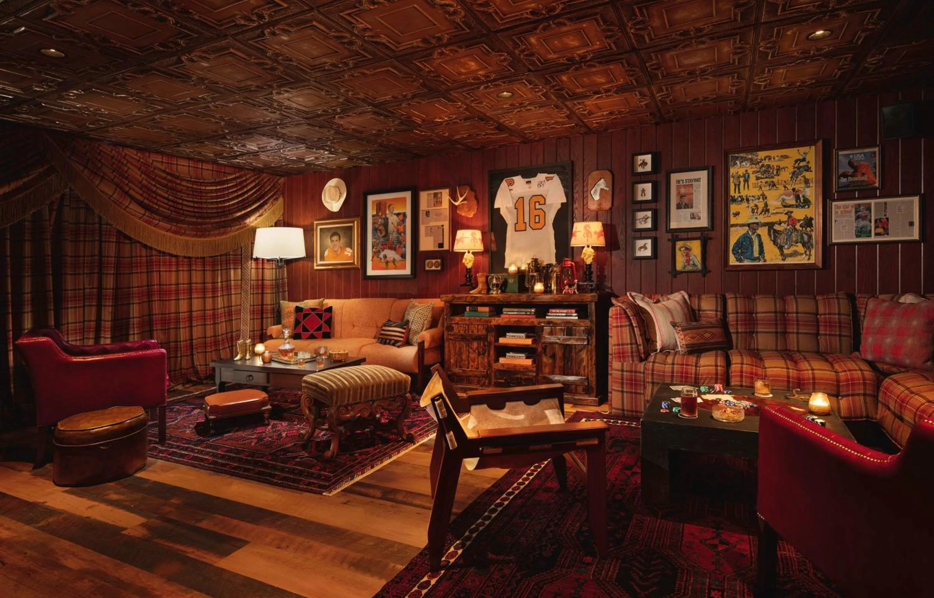 Dining area in Graduate by Hilton Knoxville