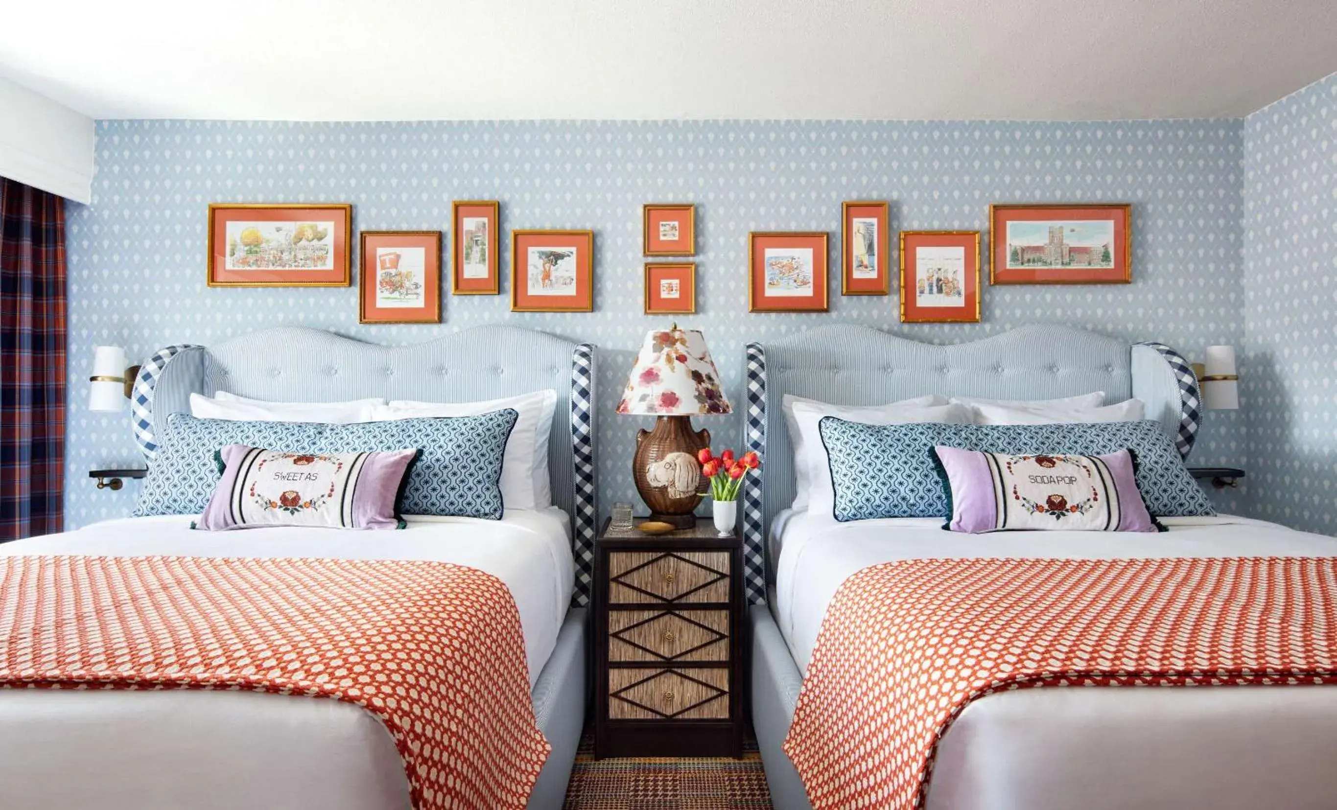 Queen Room with Two Queen Beds - Hearing Access in Graduate by Hilton Knoxville Queen Room with Two Queen Beds - Hearing Access in Graduate by Hilton Knoxville