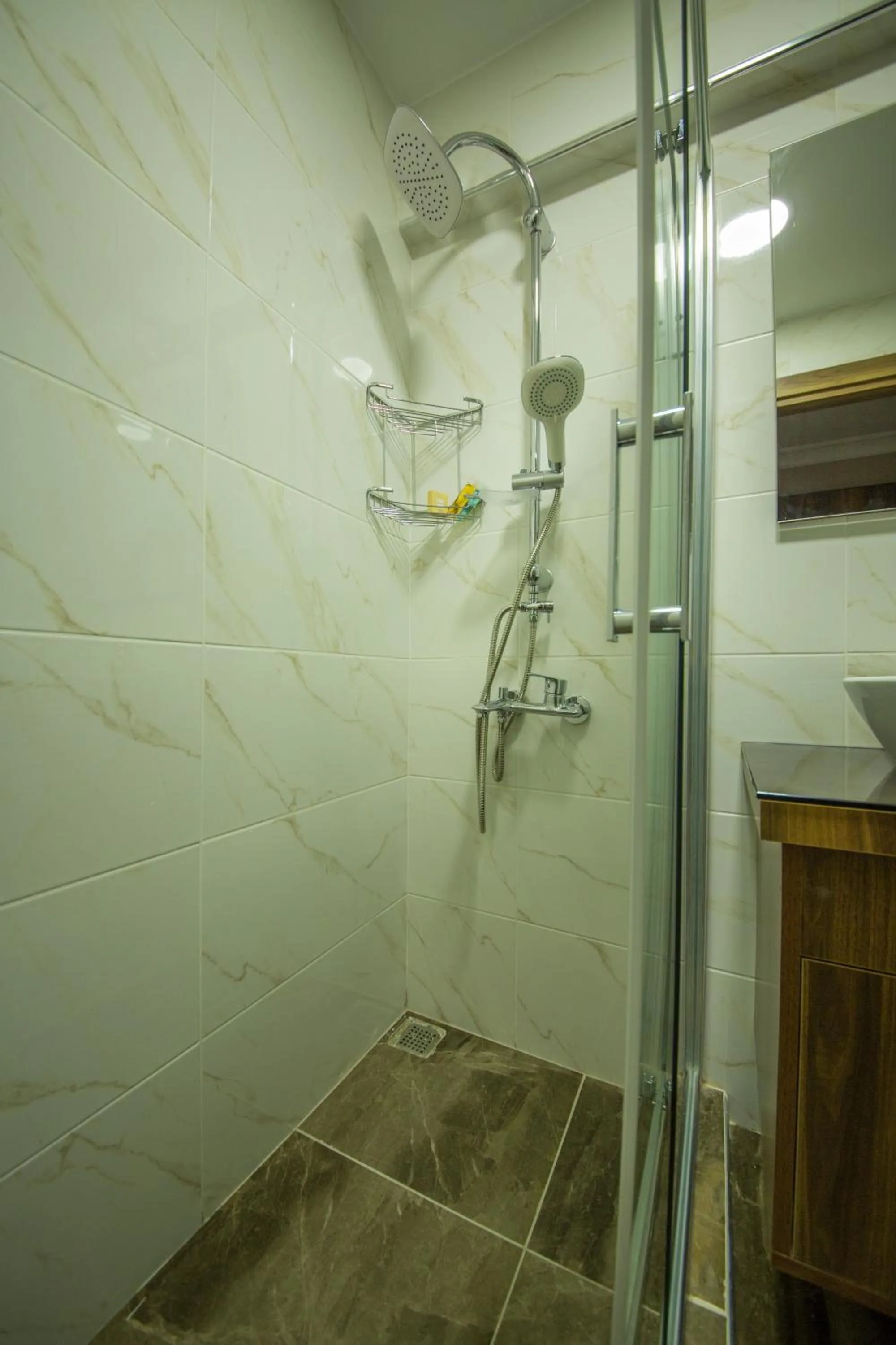 Shower in Fidanoglu Suite Hotel