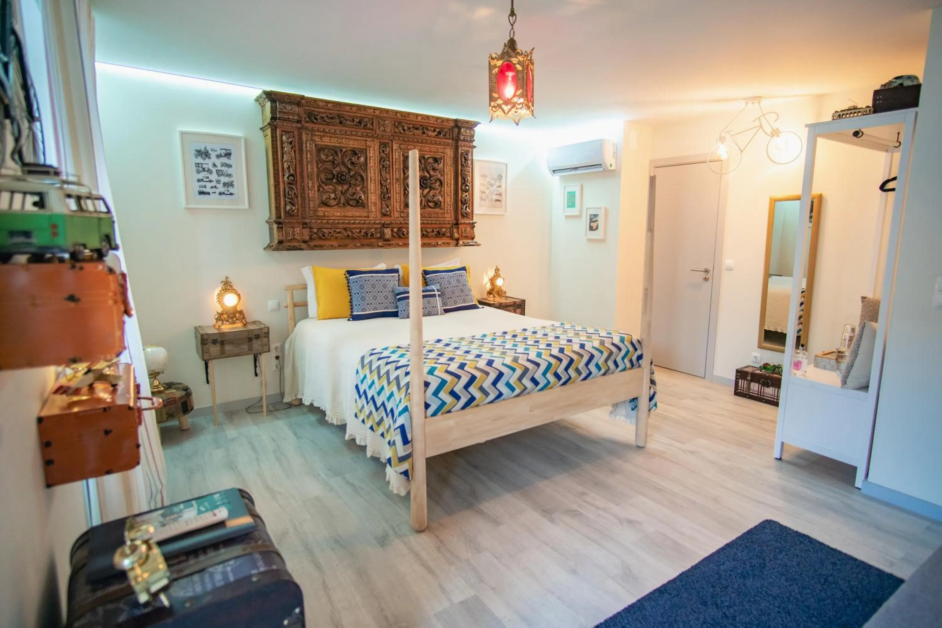 Bed in My Bed in pico