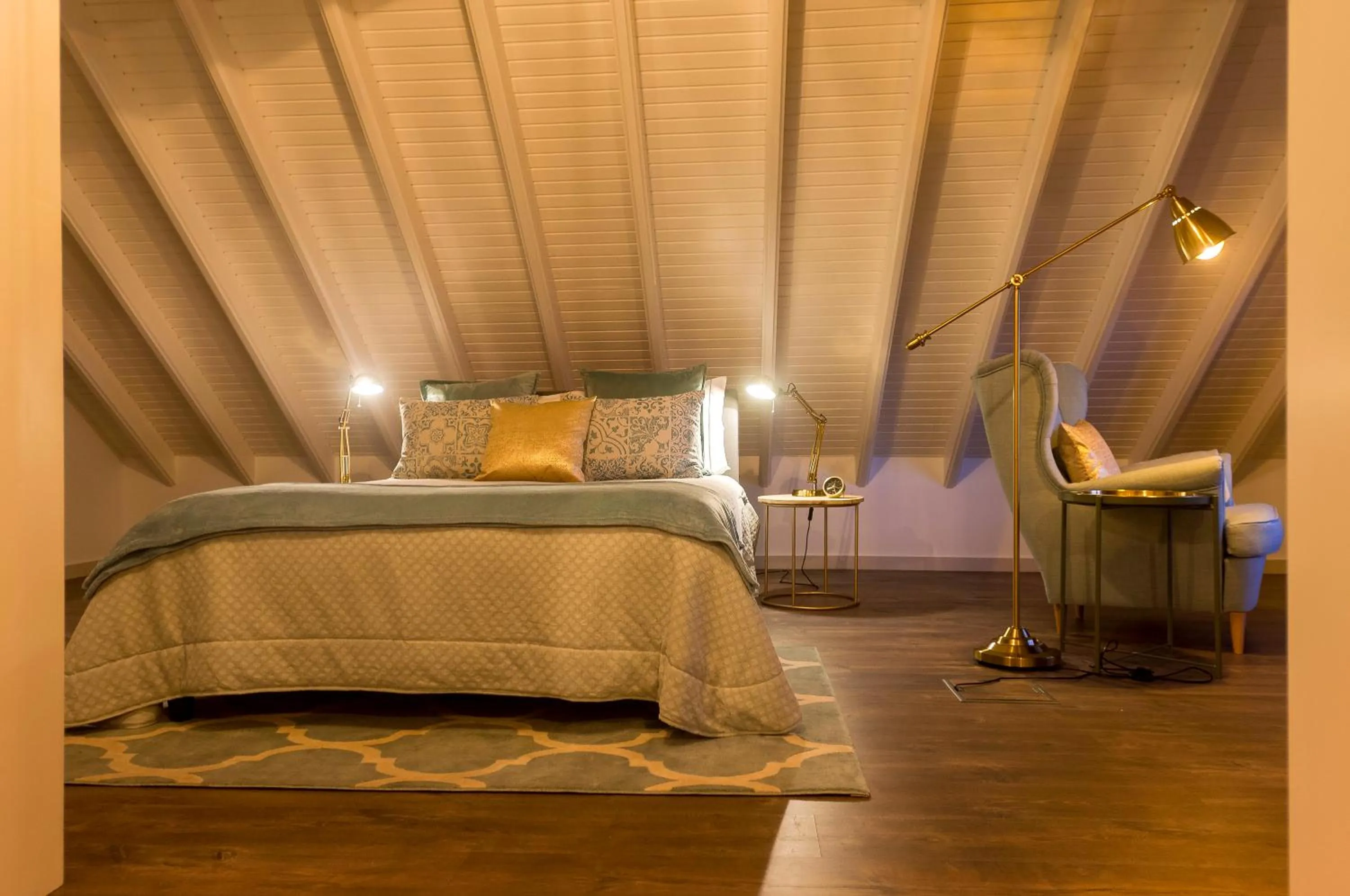 Bed in My Bed in pico