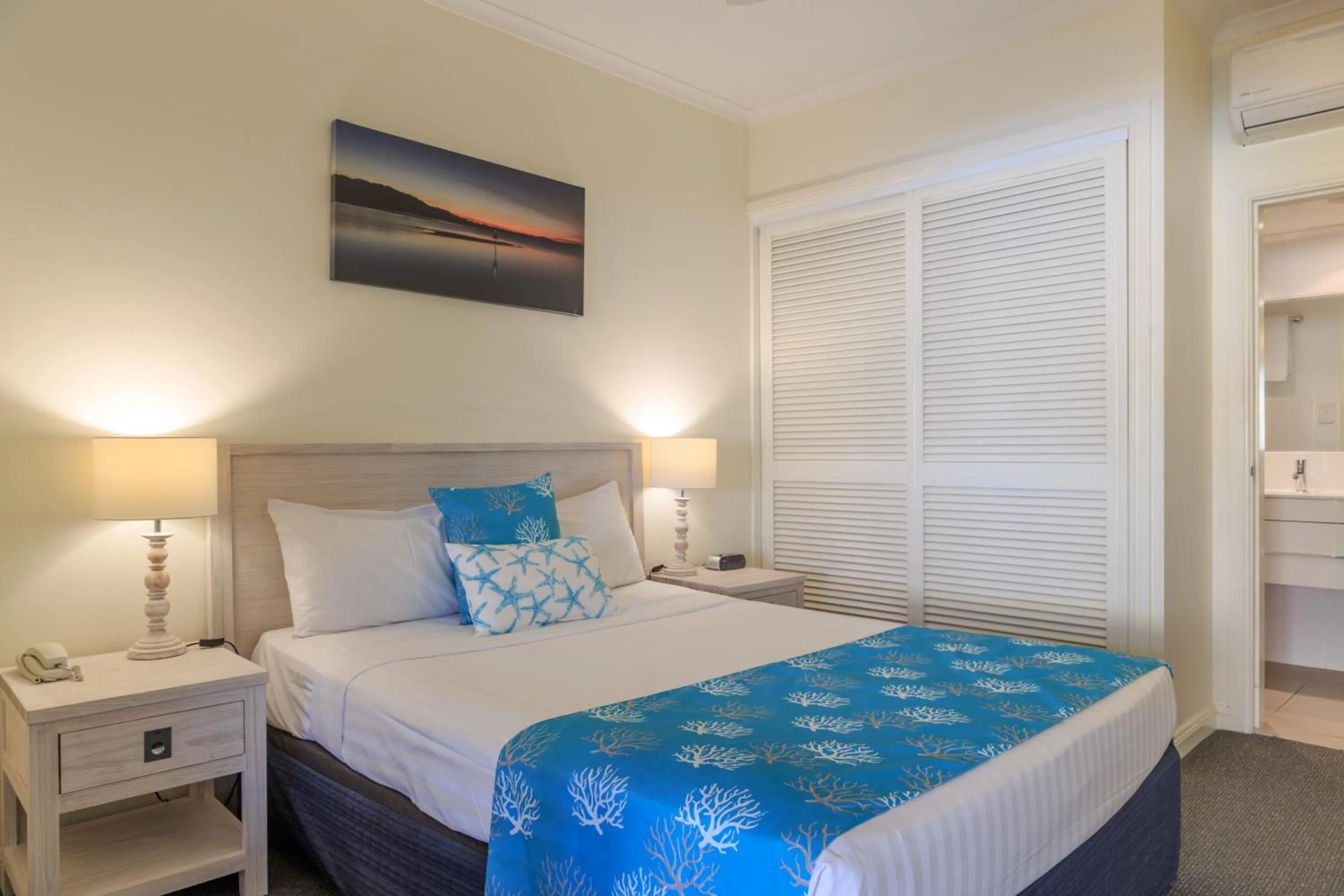 Bedroom, Bed in Macrossan House Boutique Holiday Apartments