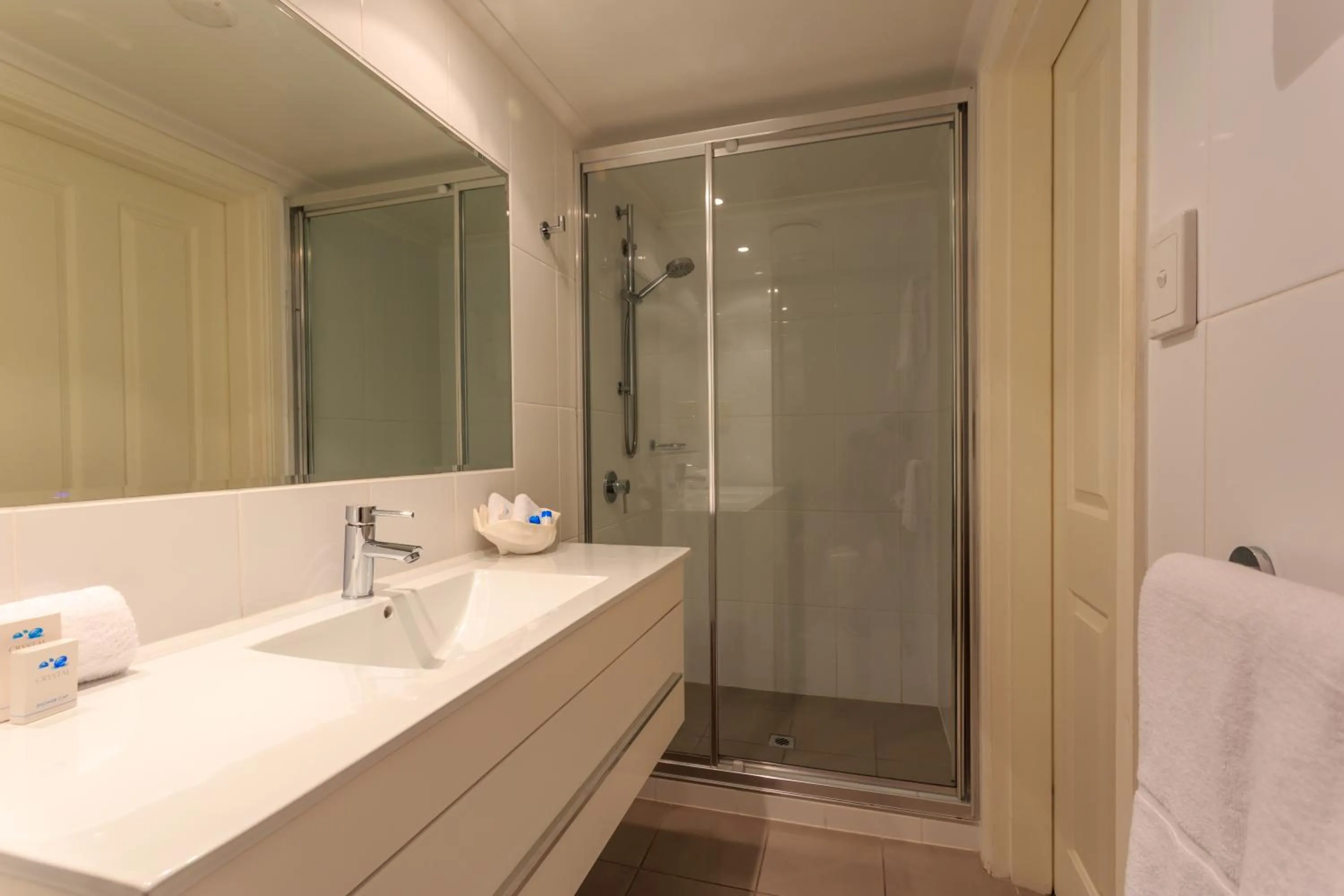 Bathroom in Macrossan House Boutique Holiday Apartments