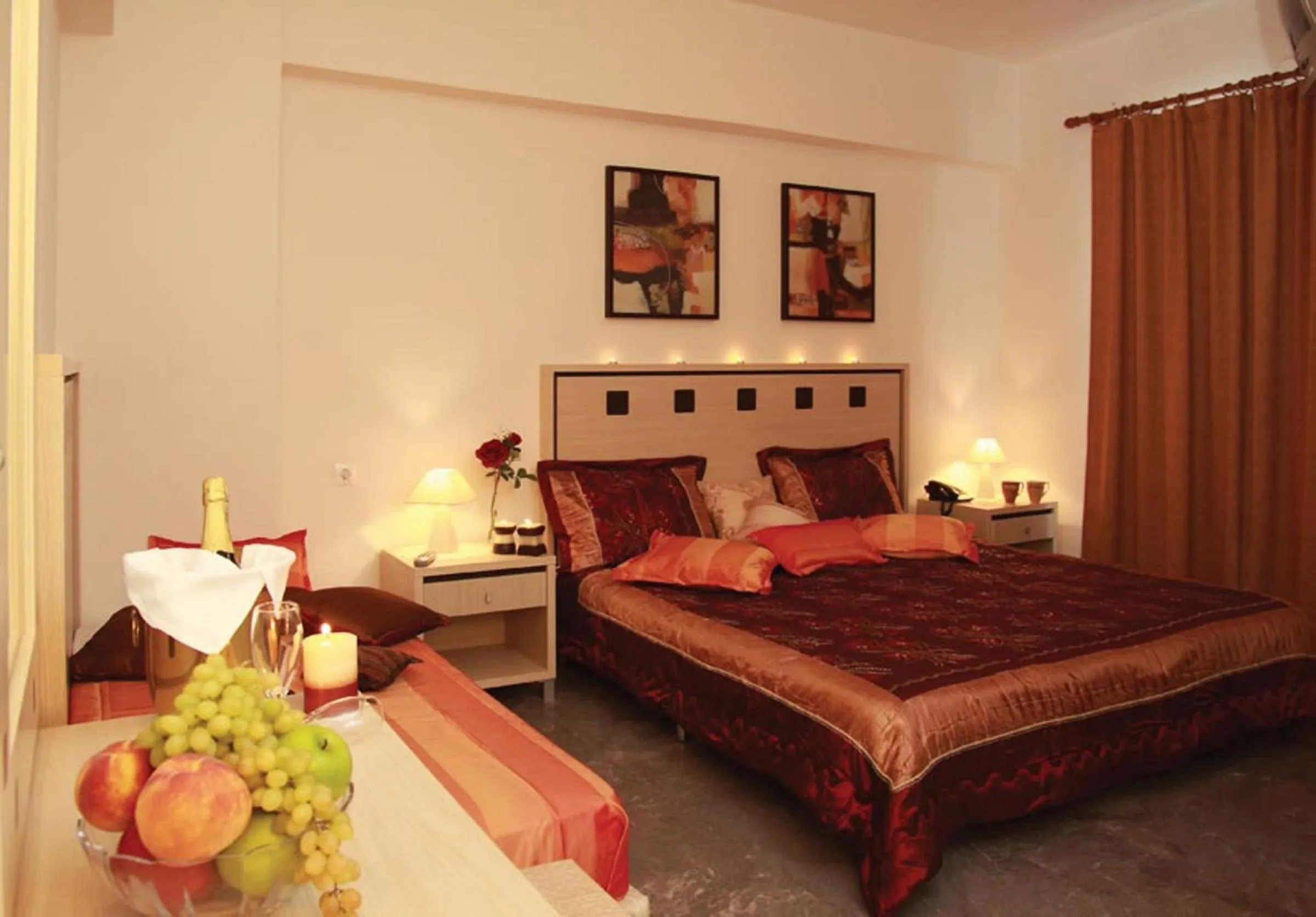 Photo of the whole room in Nancy Hotel