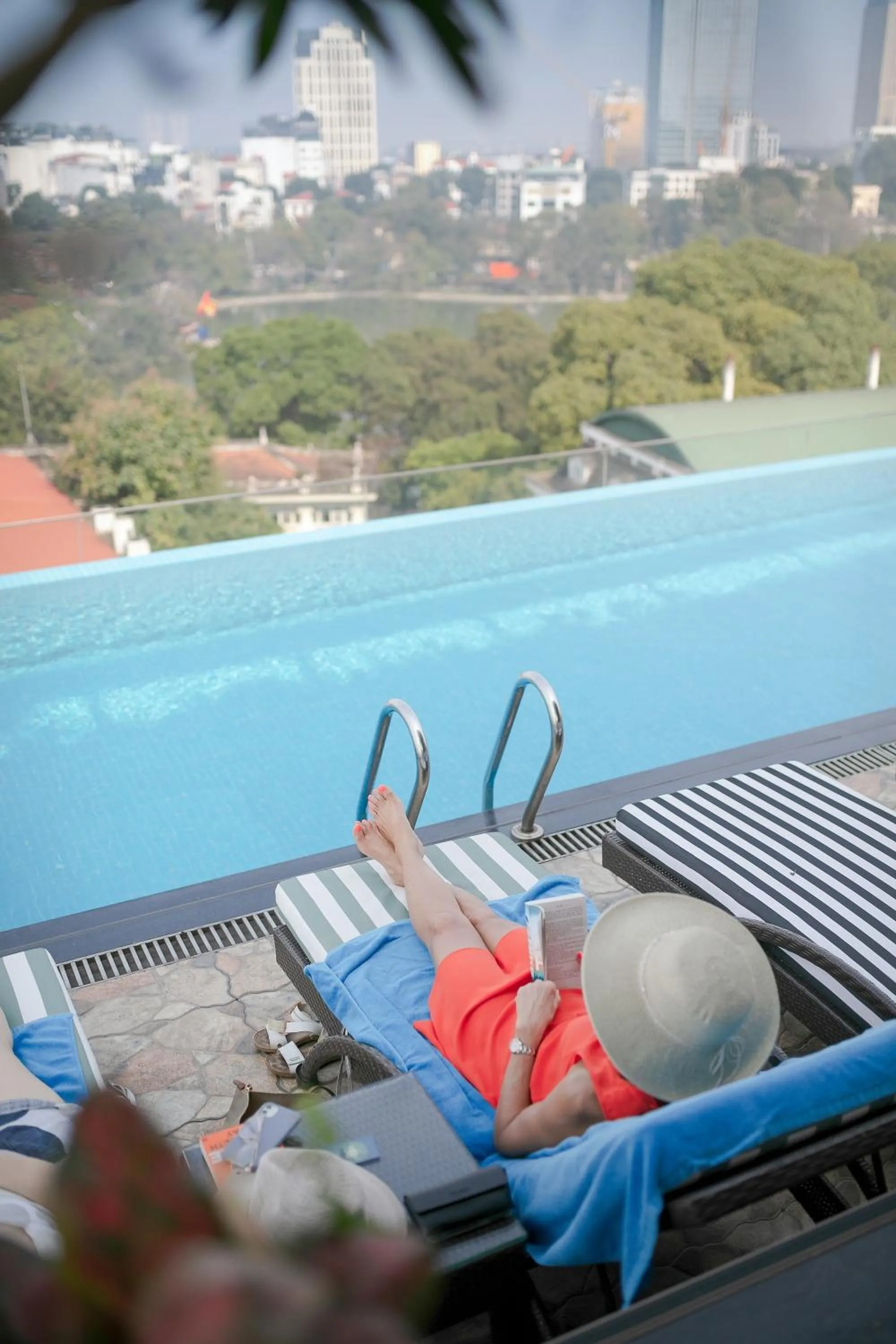 Balcony/Terrace in The Oriental Jade Hotel