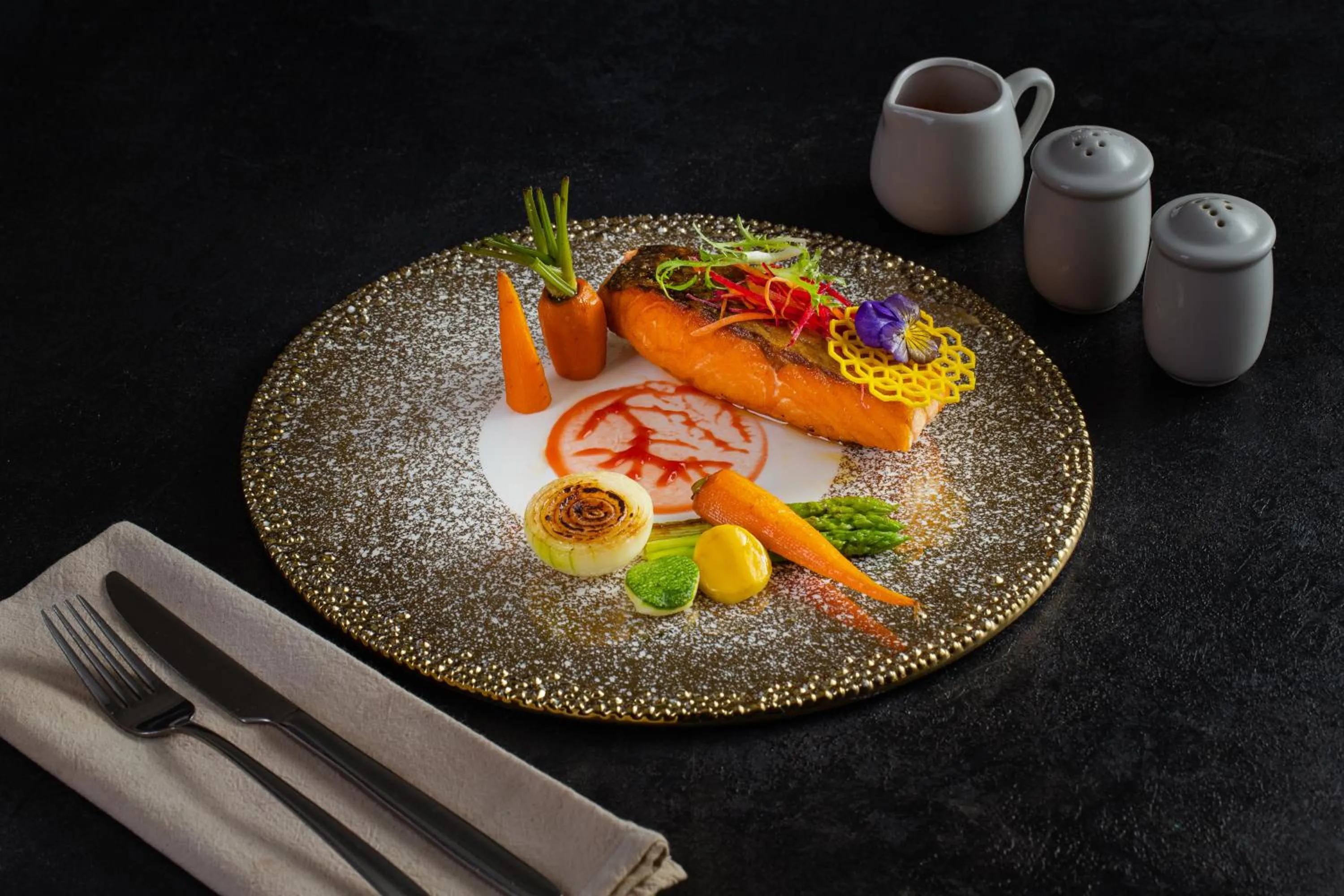 Restaurant/places to eat in The Oriental Jade Hotel