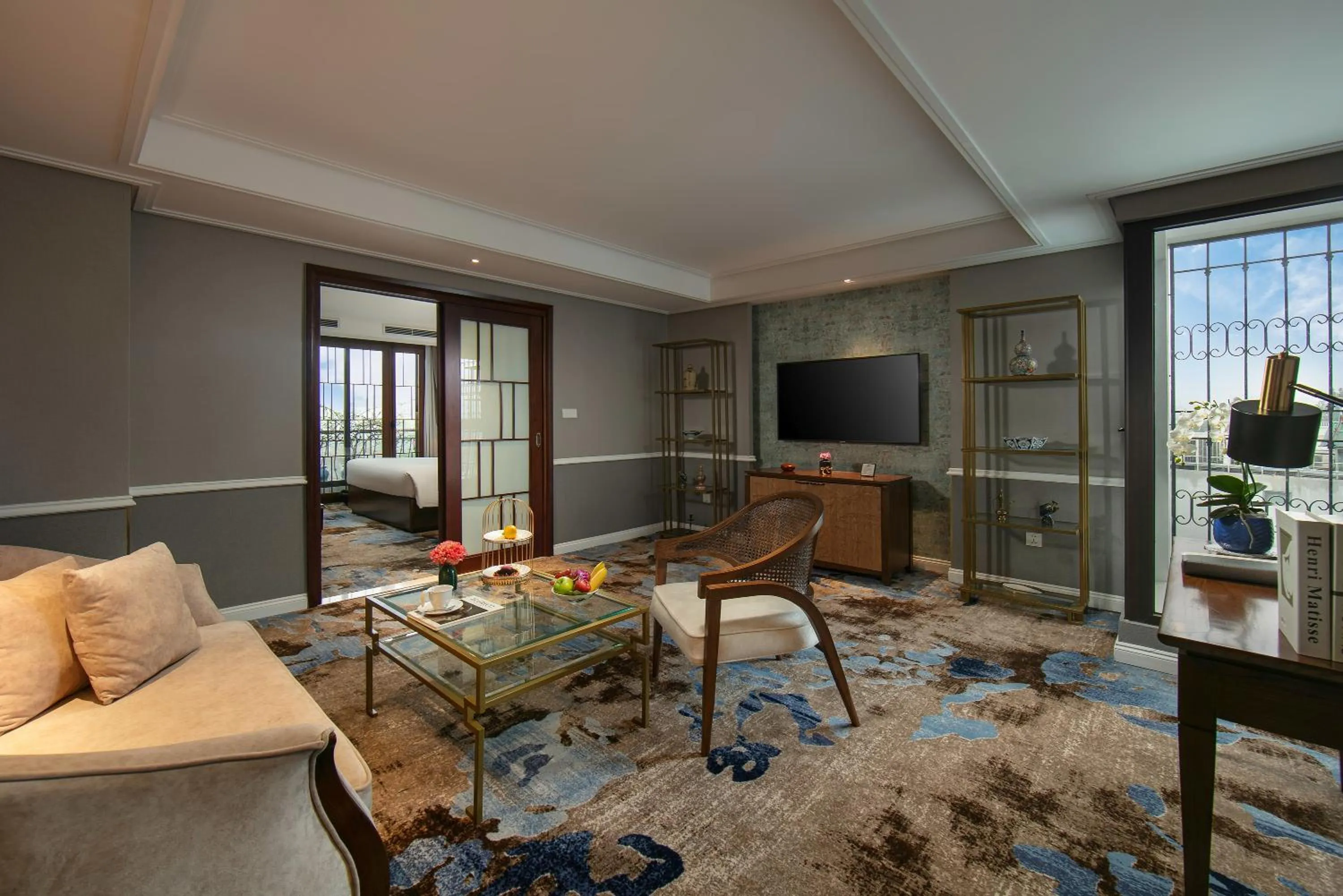 TV and multimedia in The Oriental Jade Hotel