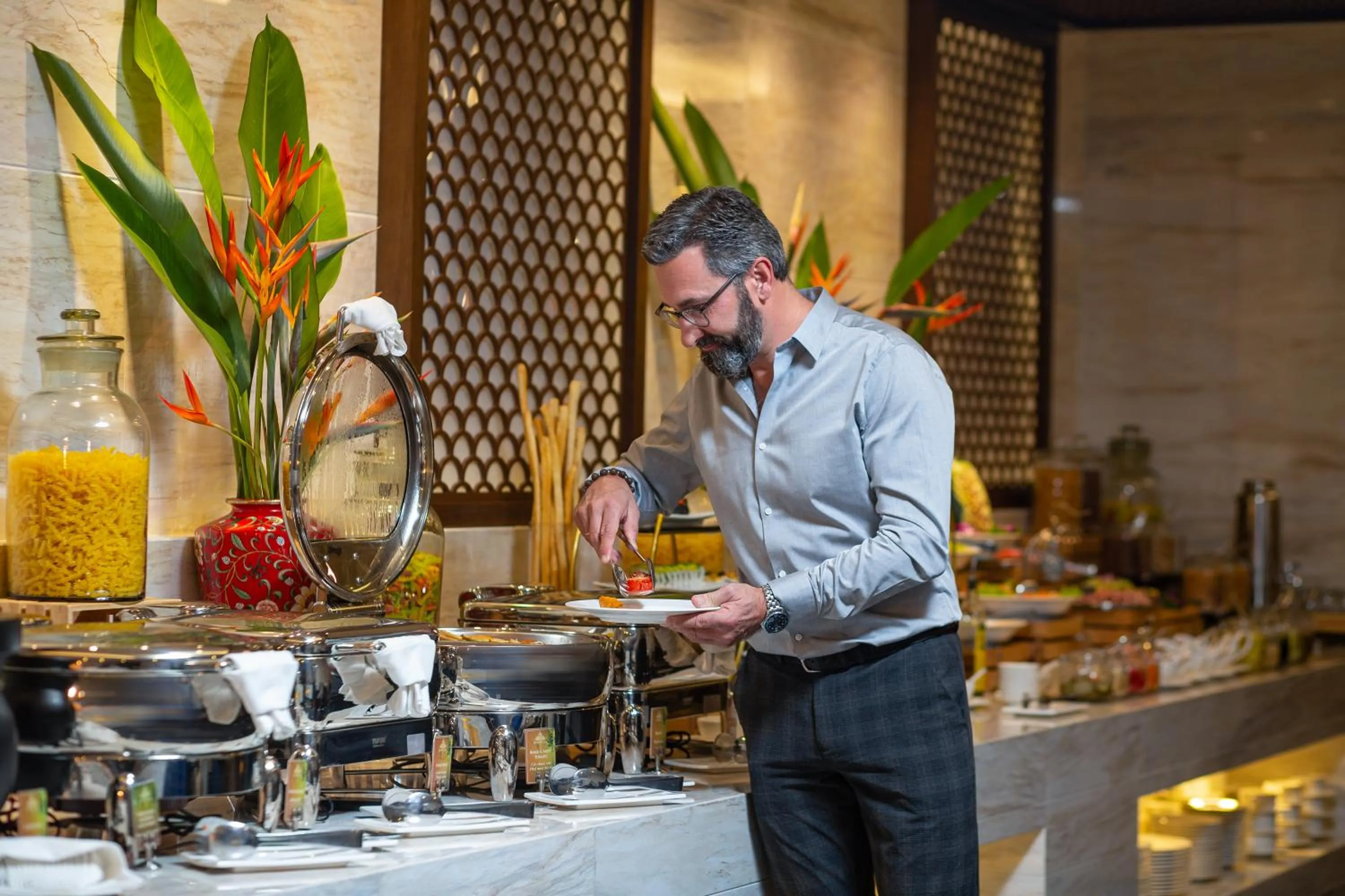 Restaurant/places to eat in The Oriental Jade Hotel