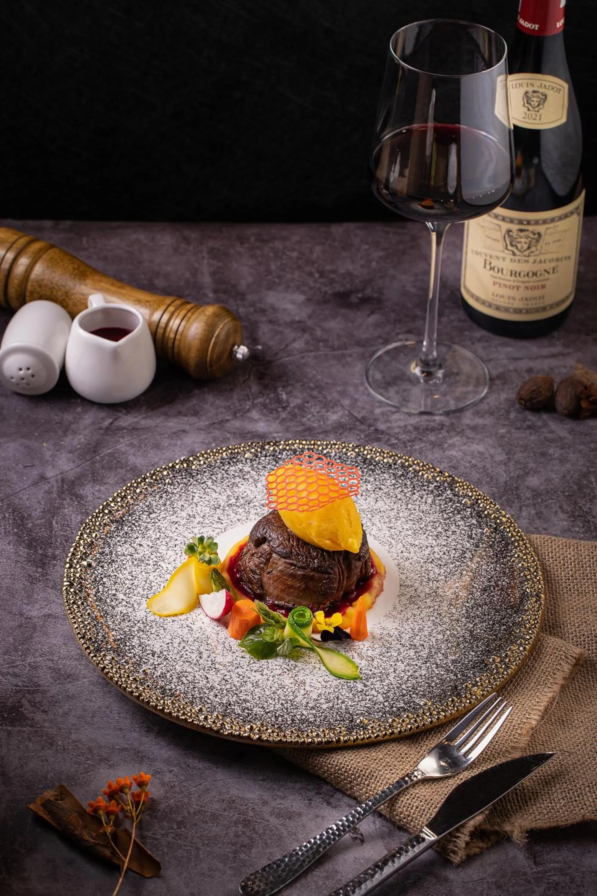 Restaurant/places to eat in The Oriental Jade Hotel