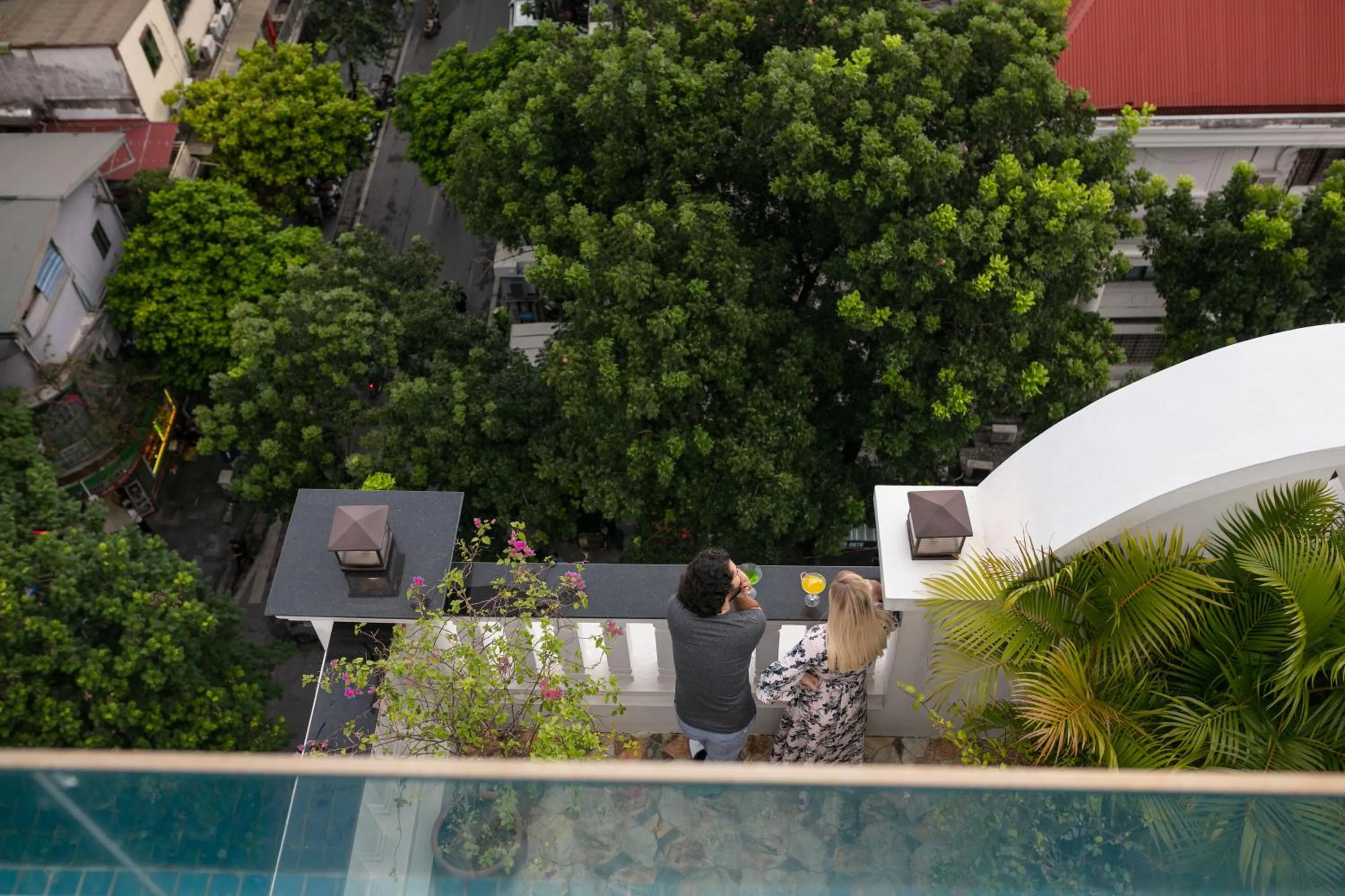 People in The Oriental Jade Hotel
