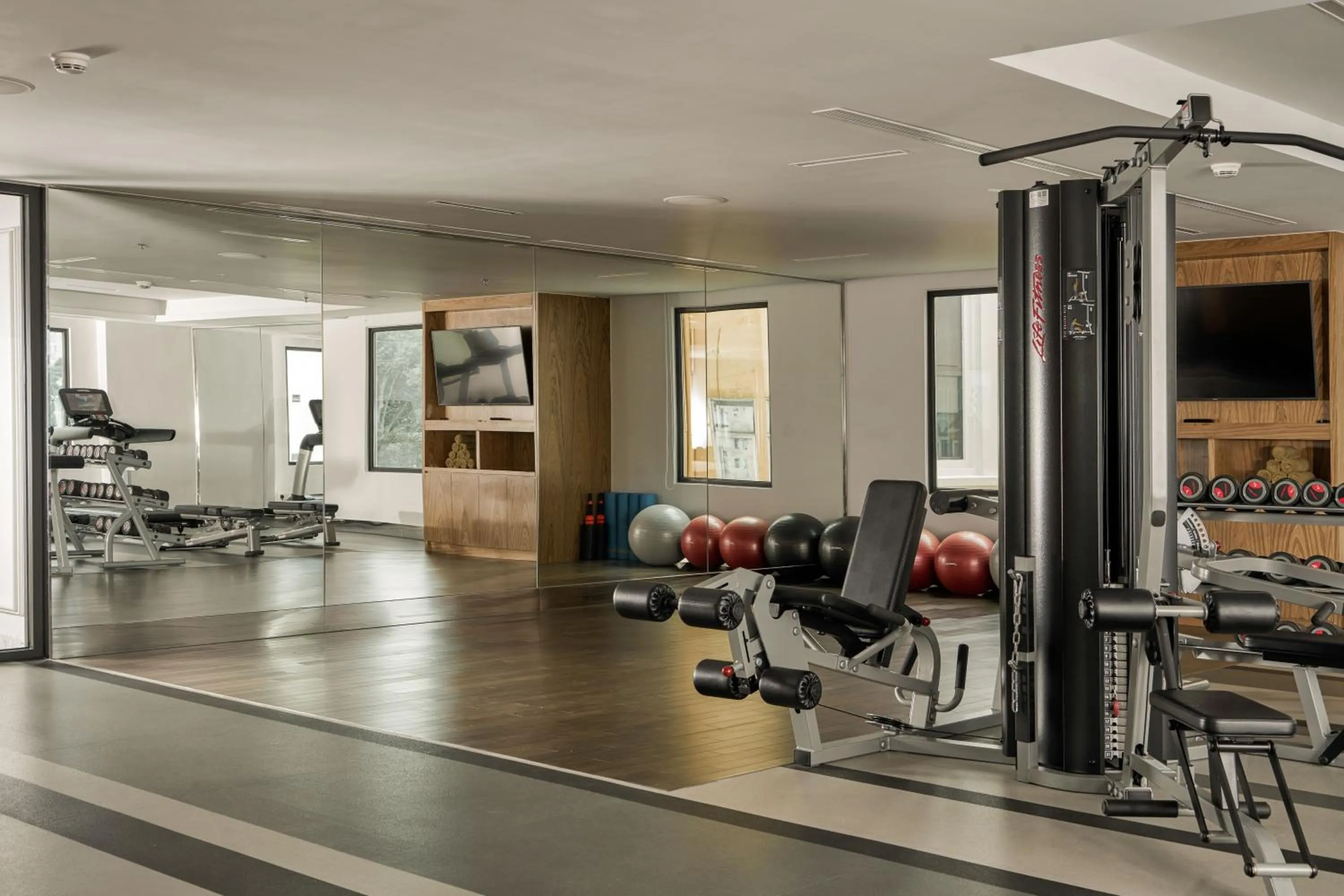 Fitness centre/facilities in Mai House Saigon Hotel