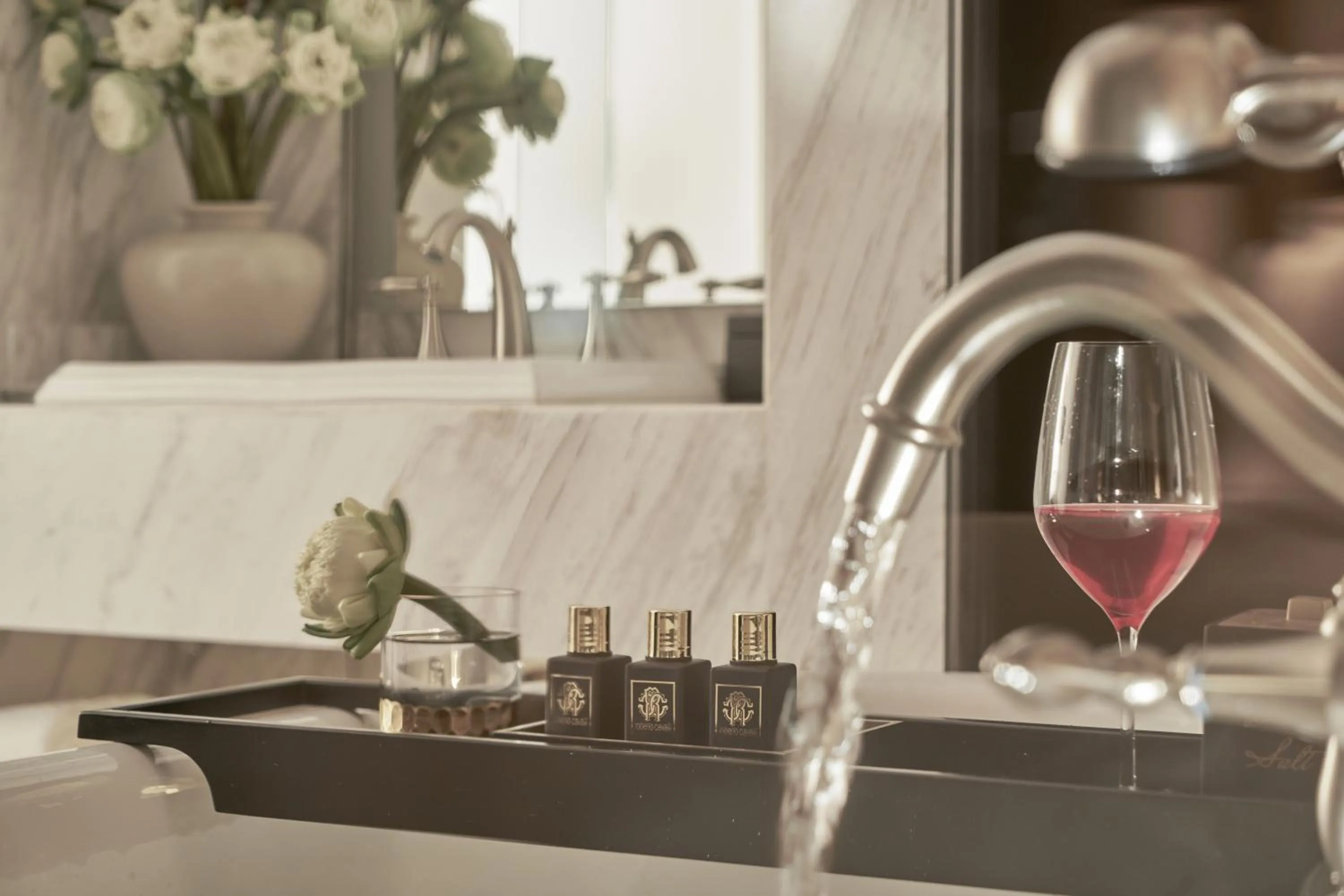 Area and facilities in Mai House Saigon Hotel